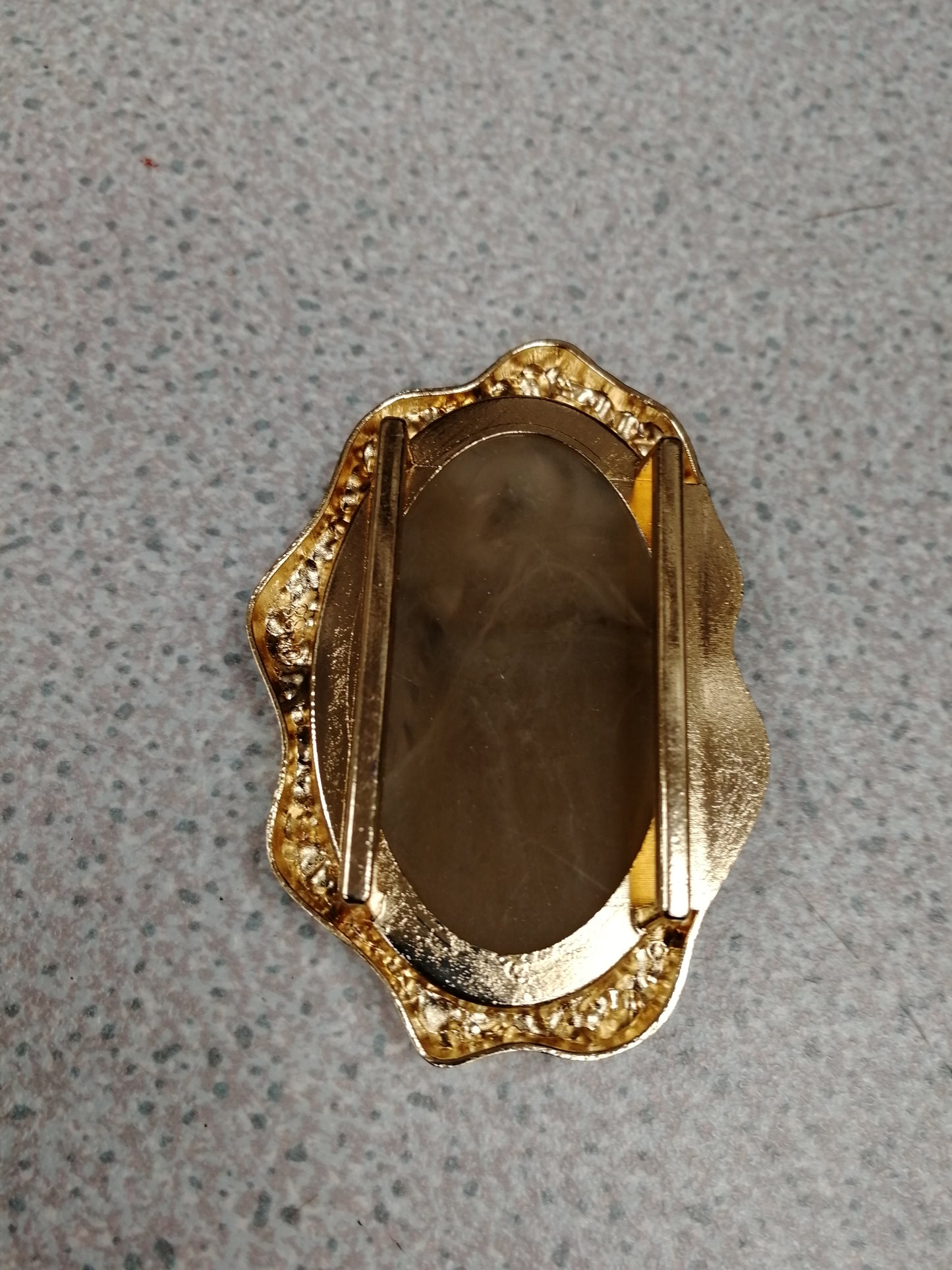 oval shape Buckle with stone