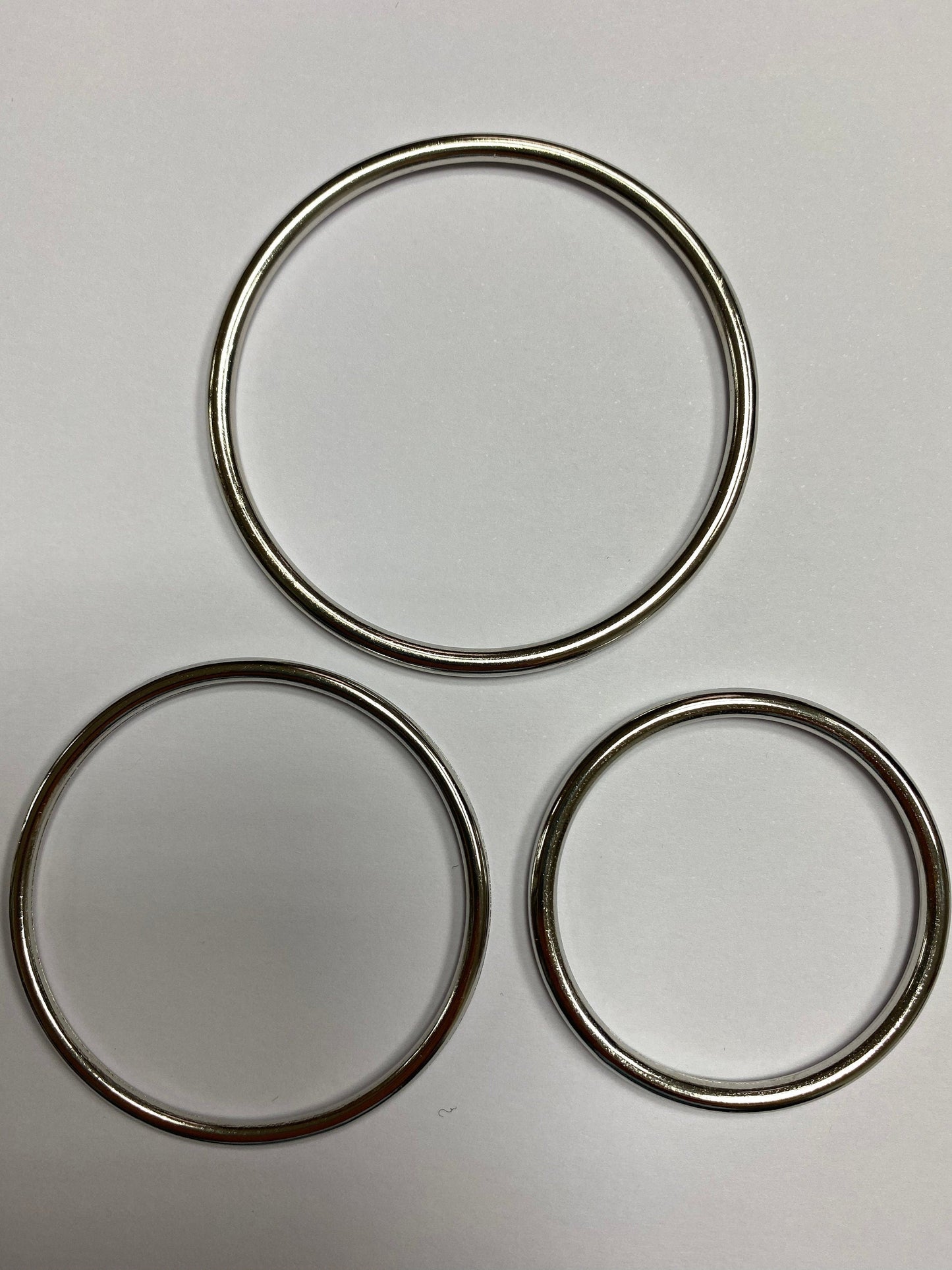 5 sizes, 4pc, Solid Metal Hoop, metal Rings, Silver and Gold, metal buckle, napkin rings, swimwear rings, rings, hoops, round ring