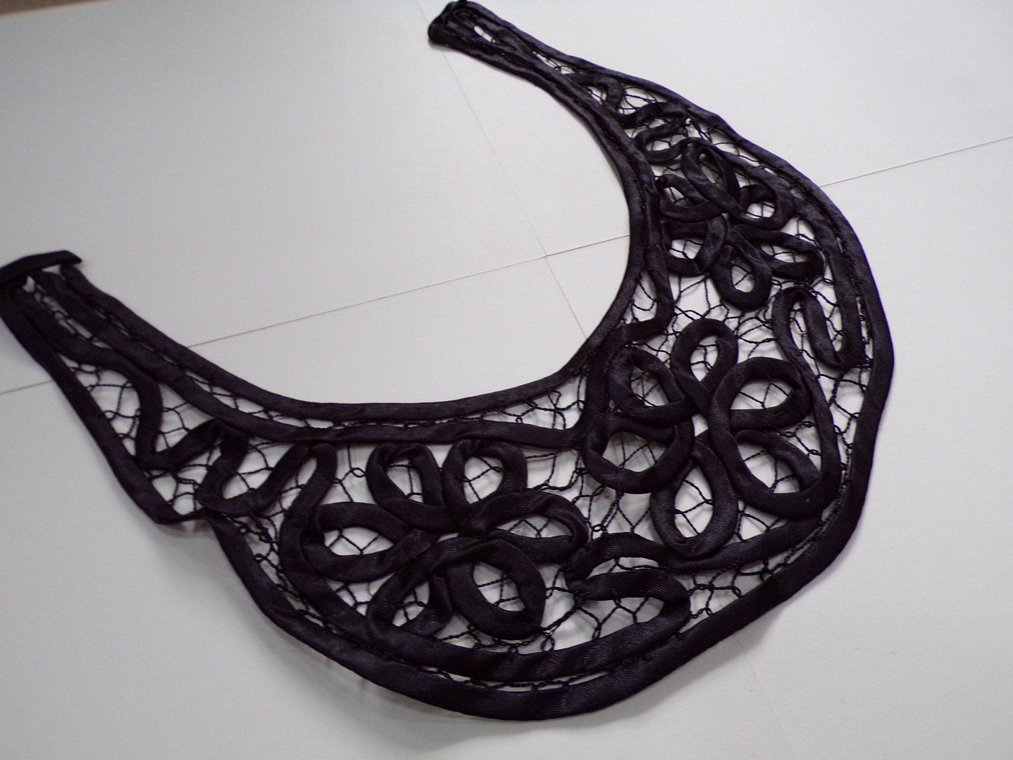 Satin Neck trim Black or Rose, Round Neck trim, Daisy Satin trim, Decorative Trim for tops, Dresses, Dancewear