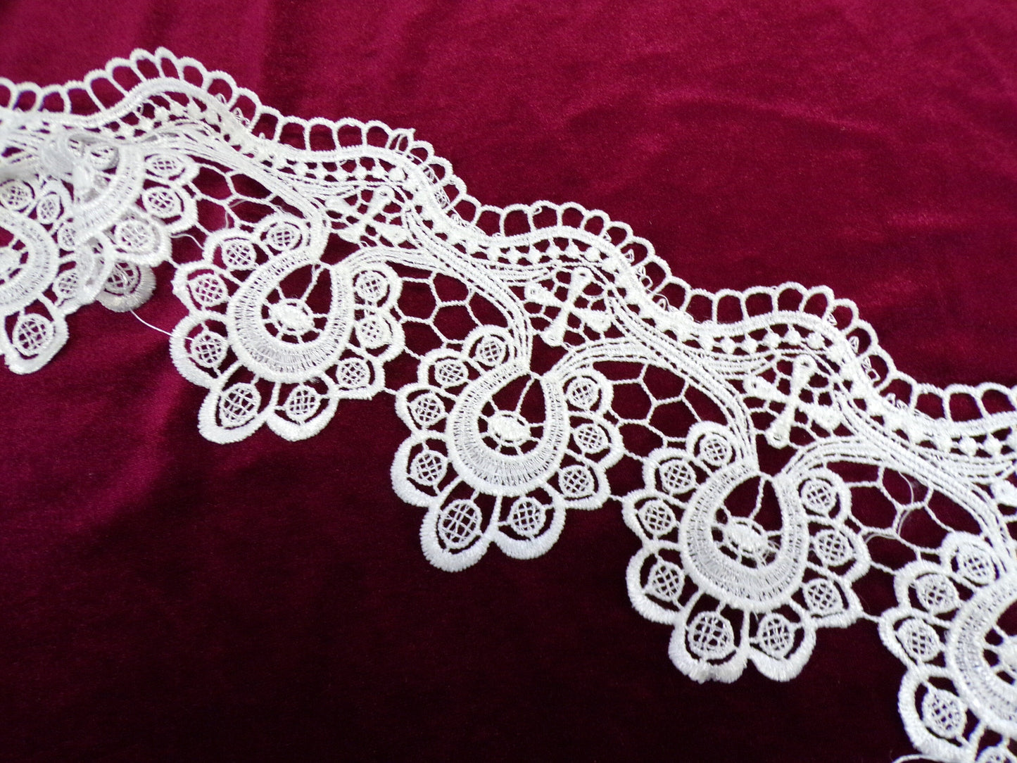 11.5 cm Black White Beautiful Guipure Lace Trim, Embroidered Lace, Decorative Trim for lingerie, tops, dresses, Sewing Craft Dress, lace