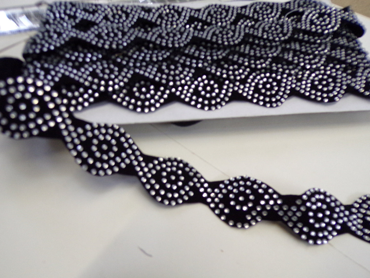 2 Mtr, Diamante Black Trim, Iron on, 2.5cm, diamanté stone iron on, diamanté trim, iron on diamanté, fashion trim
