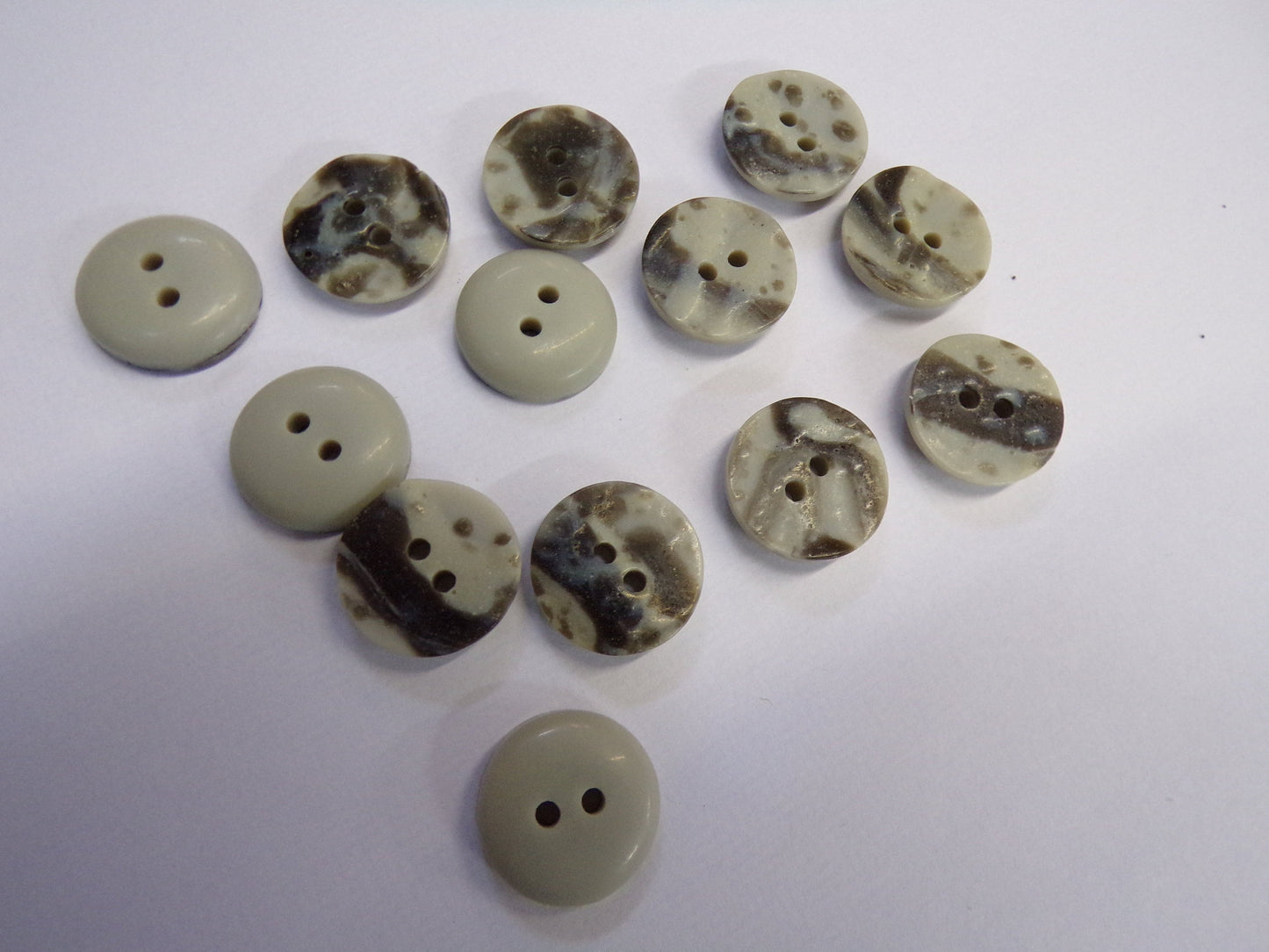 6pcs Beautiful Buttons, Gray Fancy Buttons for Sewing and Knitting 15mm 24L
