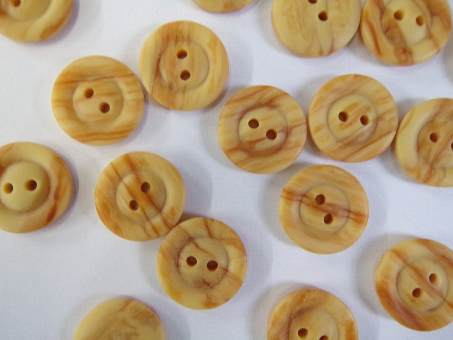 6 pcs Beige Matt Buttons, 2-hole 18mm 28L, Imitation Wood, Brown Buttons, Shirt Buttons, Coat Buttons, Sewing Button
