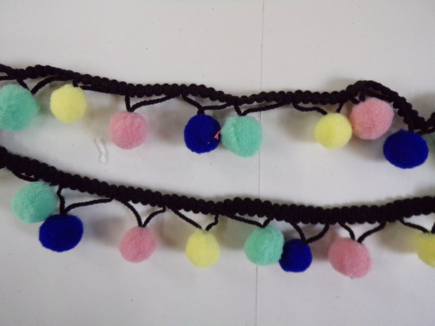 Pom Pom Balls Trim, Boho Trim, Sewing, Craft, 1 metre, Pom Pom, festival trim