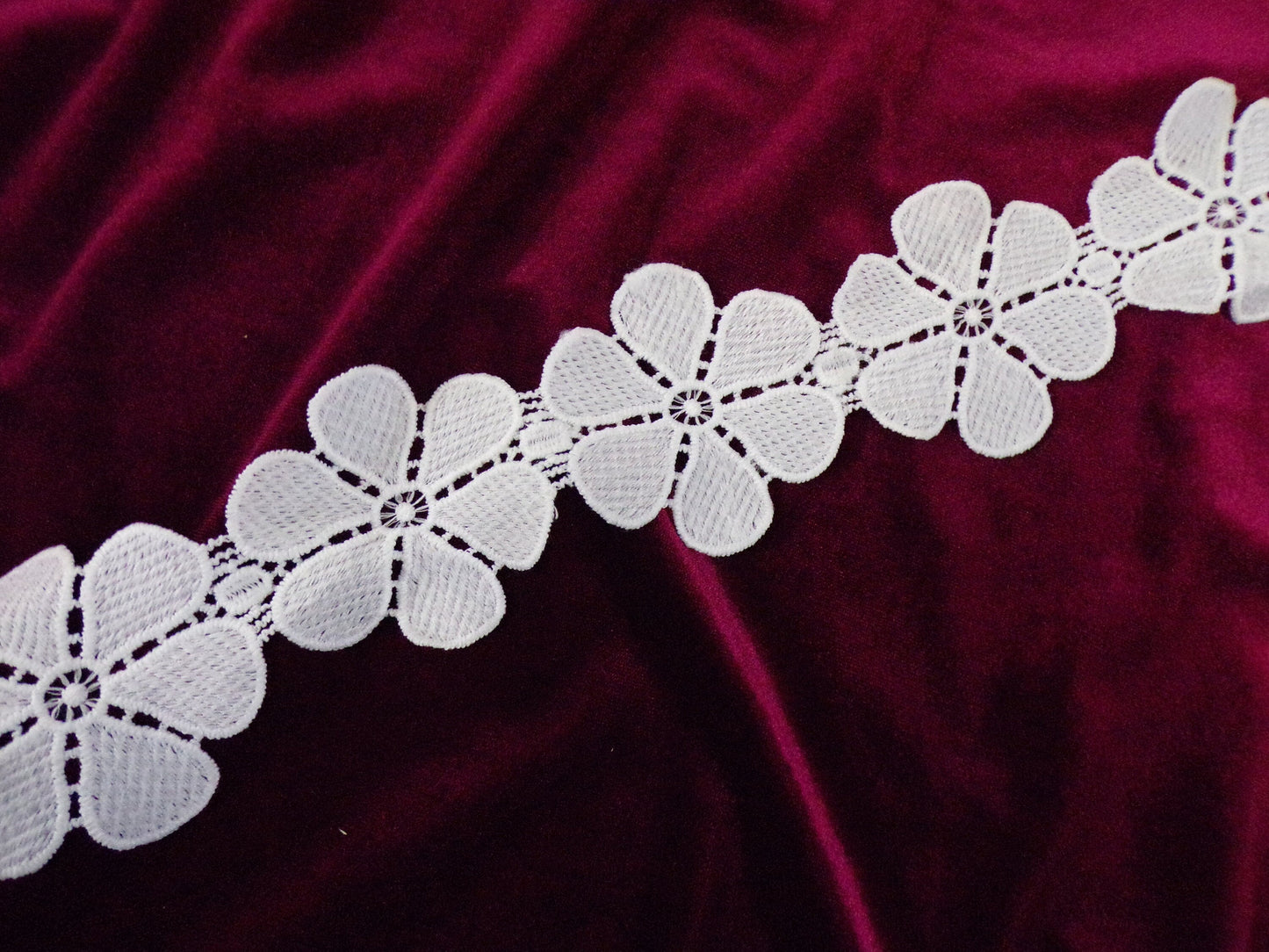 6.5cm White Floral Trim, Floral Lace, Decorative Trim, Flowers appliques for Costume Collar, Headbands, daisy lace, cotton lace