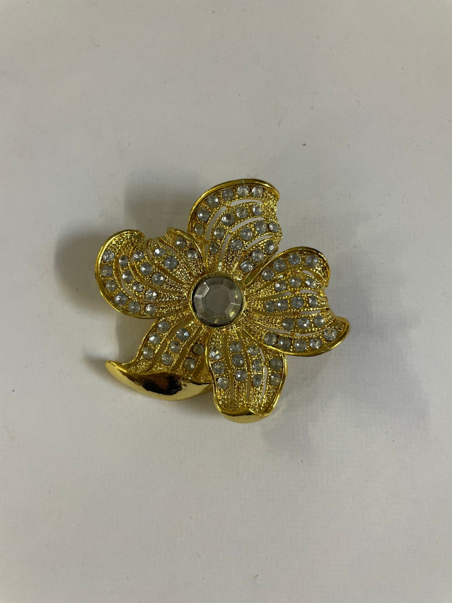 Diamante Flower Brooch, Rhinestone Jewel, 5cm Brooch, Multi Purposes brooch, Sparkling Brooch, Pin-on Brooch, brooch, Silver or Gold