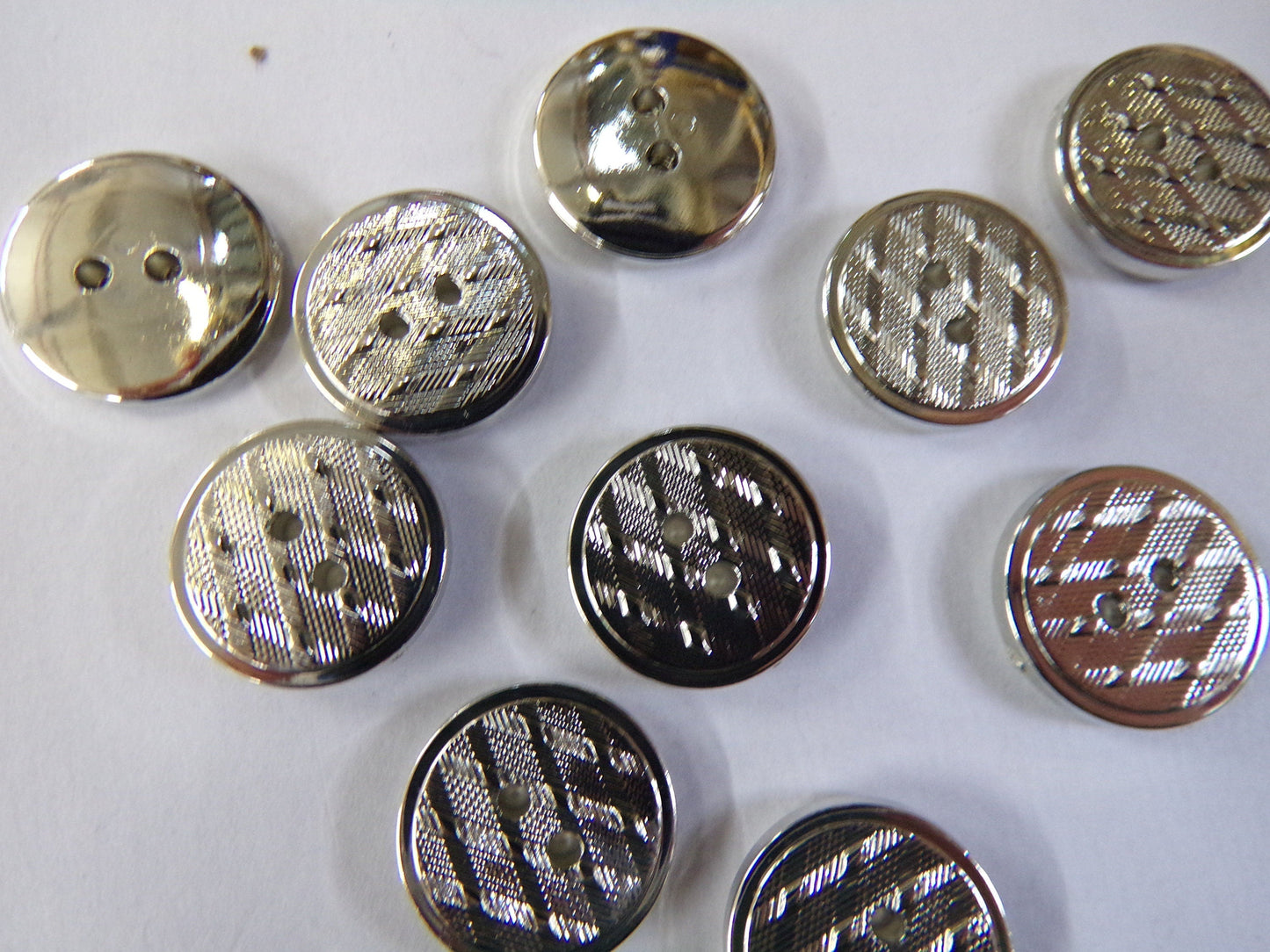 6pcs, Small 15mm Round Silver Metallic Effect Textured Buttons, Buttons for Knitting Sewing Crafts, silver buttons, pattern buttons