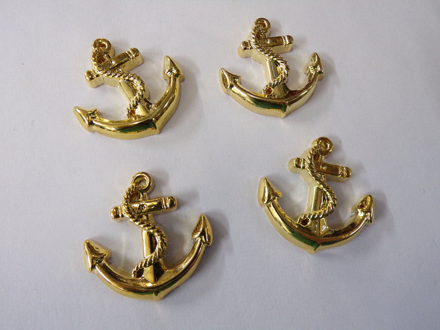 4pcs Decorative Anchor in Gold Tone, Lightweight Anchor, Jewellery, Sewing, Nautical, anchor button, nautical button