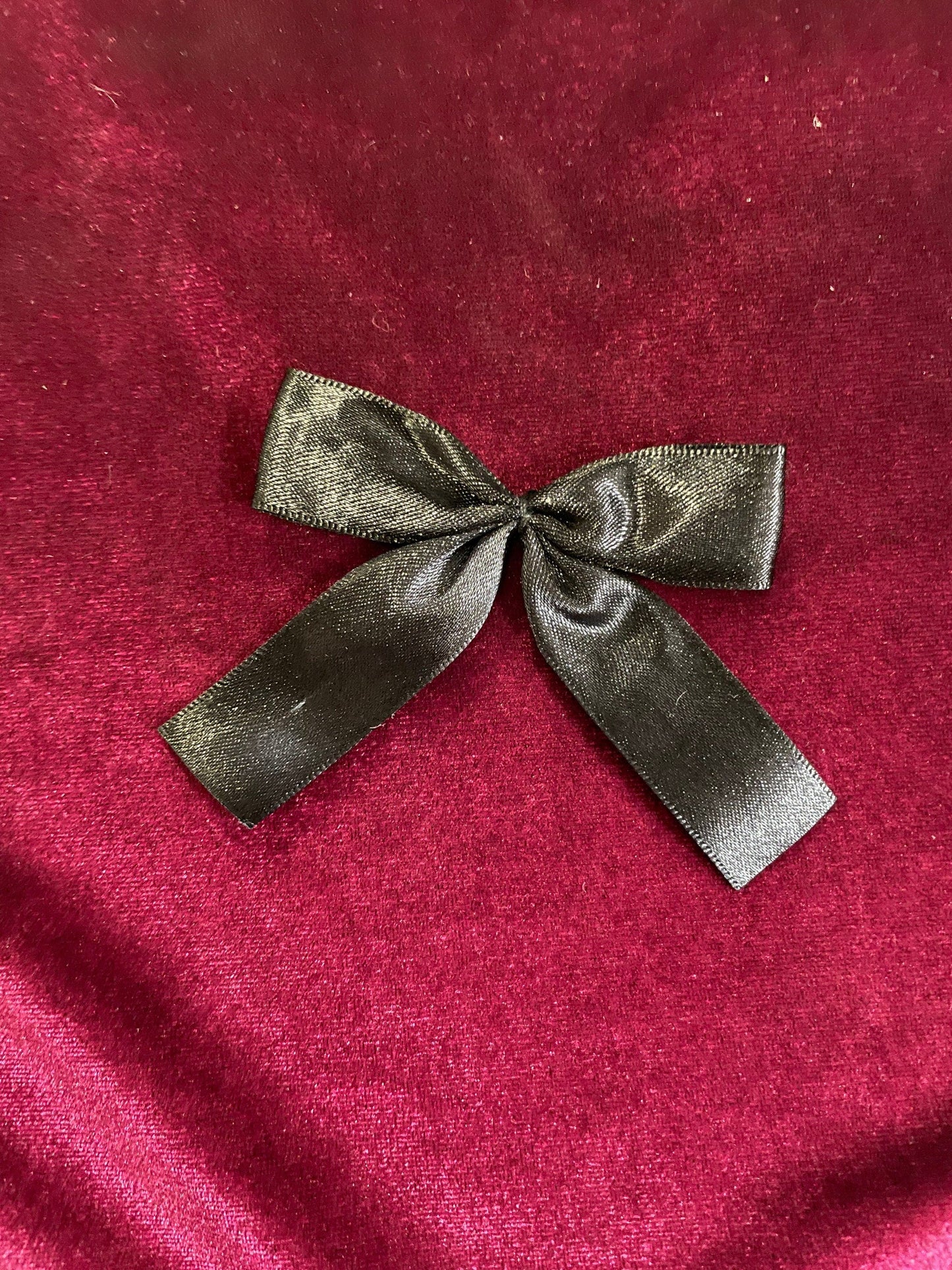 20mm bows, satin bows, ribbon bows.
