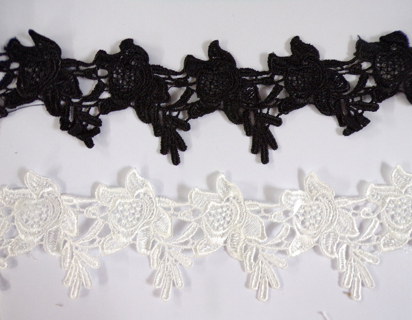 7.5 cm Black or White Guipure Lace Trim, Embroidered Lace, Decorative Trim for lingerie, tops, dresses, Sewing Craft, Dress lace