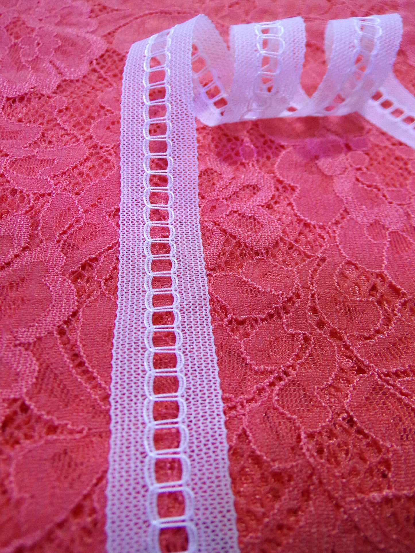 2cm wide White Delicate Lace, Lingerie lace, Decorative Lace for Dress, Top, Underwear Sewing, Craft, white lace, loop
