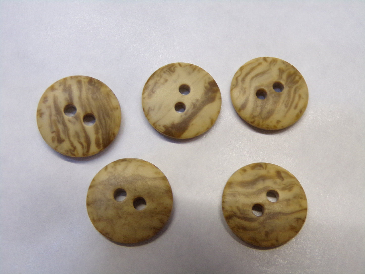6pcs Round 2 Hole Brown Buttons, 15mm 24L Buttons Stripes Effect, Shirt Buttons, Imitation wood Buttons for Sewing