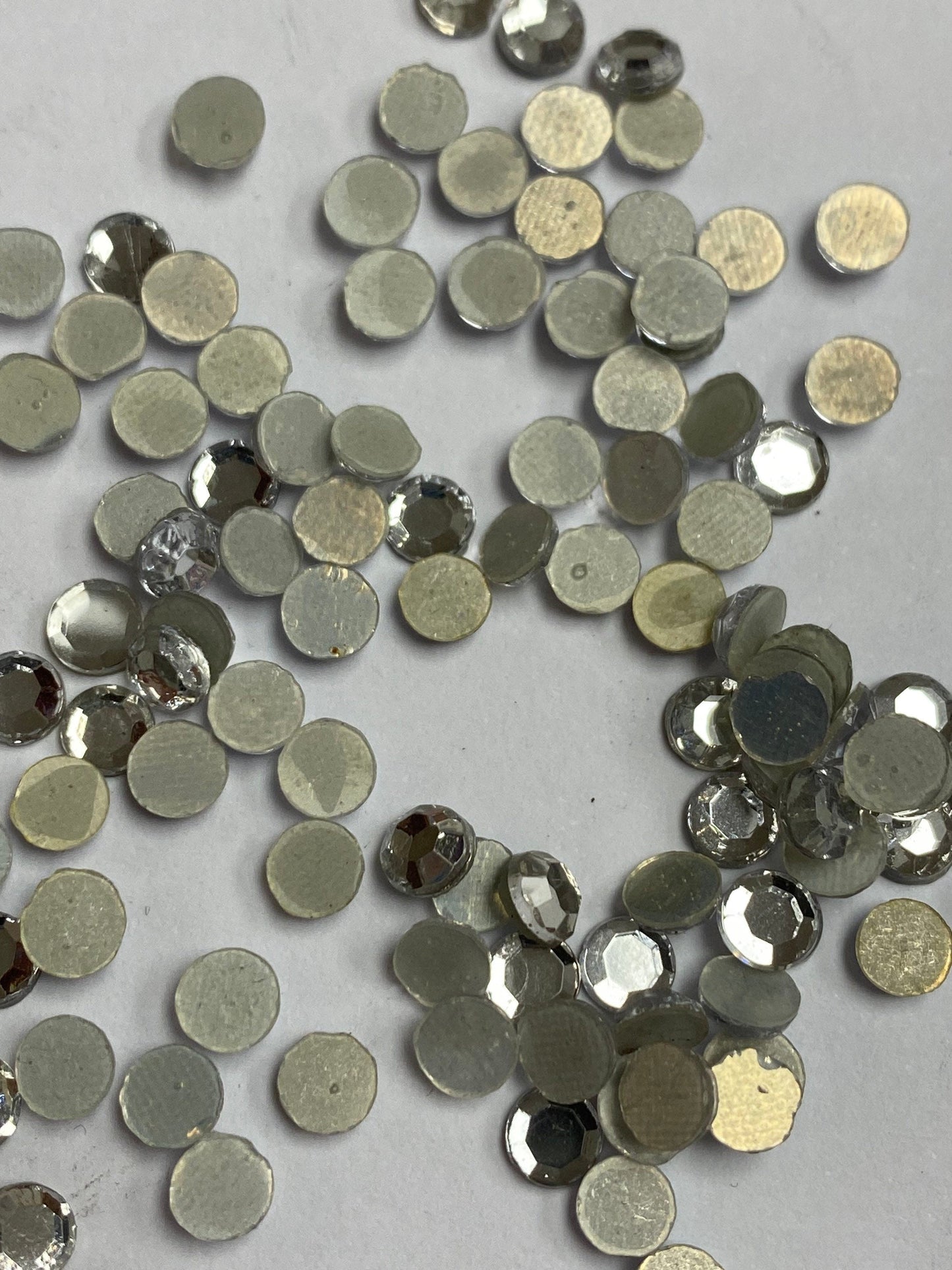 Loose diamanté Stone, Clear Colour, Silver stones, glue on stones, Size 4.5mm