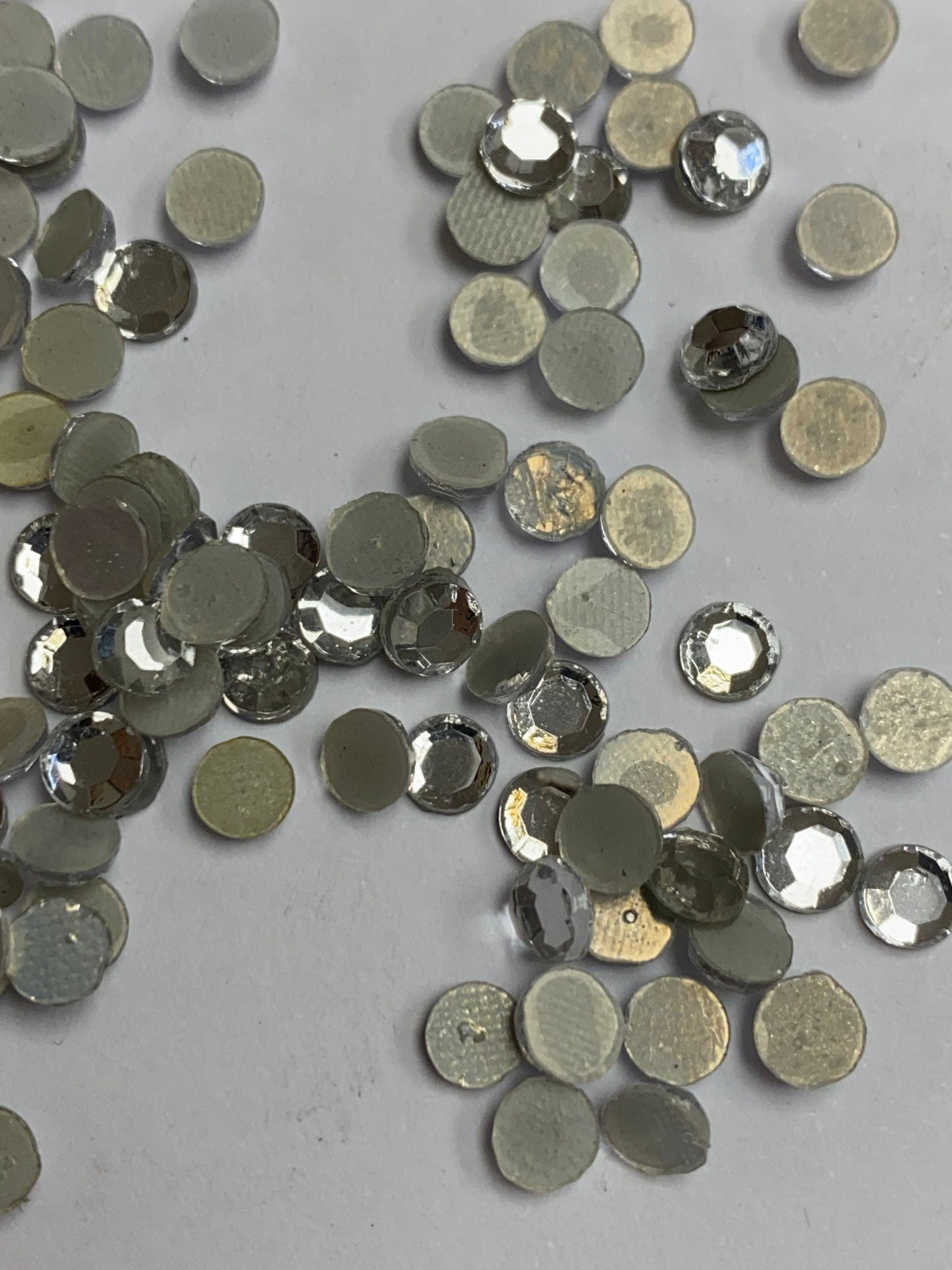 Loose diamanté Stone, Clear Colour, Silver stones, glue on stones, Size 4.5mm