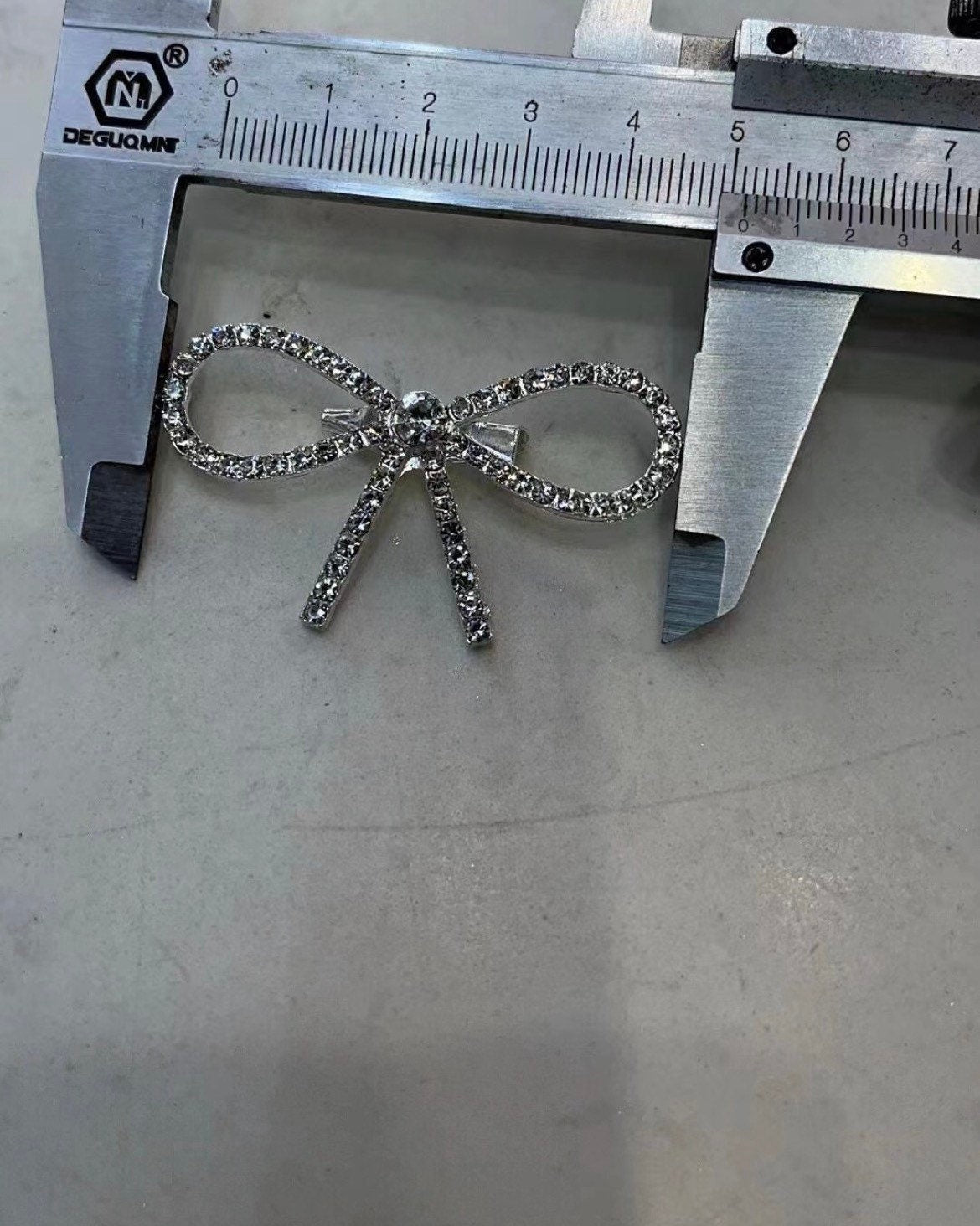 Diamanté bow, diamanté pin, brooch, diamanté brooch, bow, brooch, diamanté