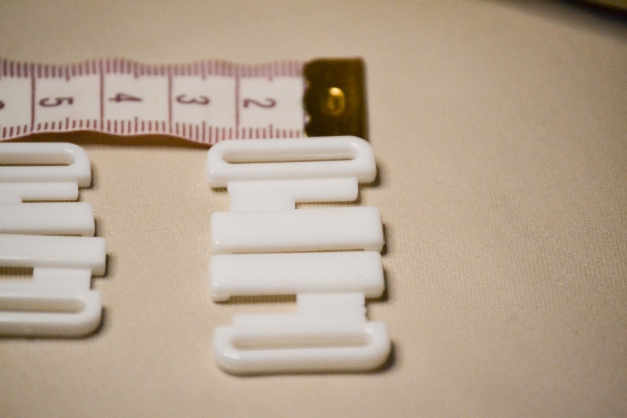 Bikini Plastic Buckles, Bikini Clasp, Fasteners, Hooks, Swimsuit Fastener, Hook and snap, swimwear clasp