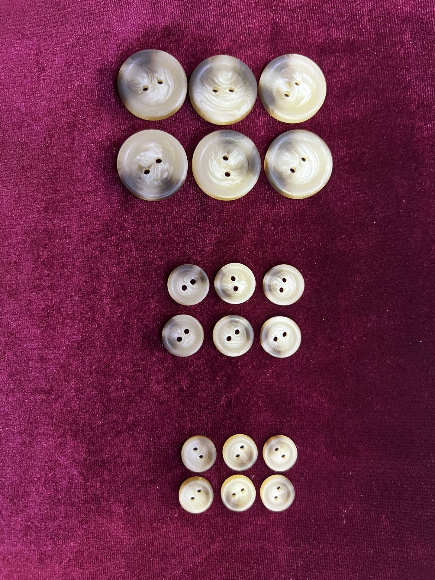 6pcs, Horn Buttons, brown buttons, 12.5mm 20L, 15mm 24L, 25mm 40L, 2 hole button, brown buttons, 3 sizes matching buttons. Bone buttons