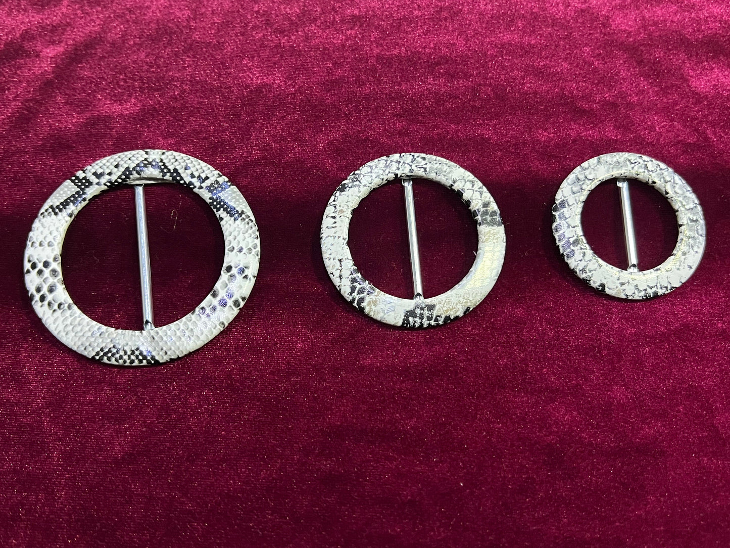 Faux Leather Snakeskin print buckle slider, Buckle Slider, Lightweight Slider, Round slider, Rectangle Slider, Snake print Buckler,