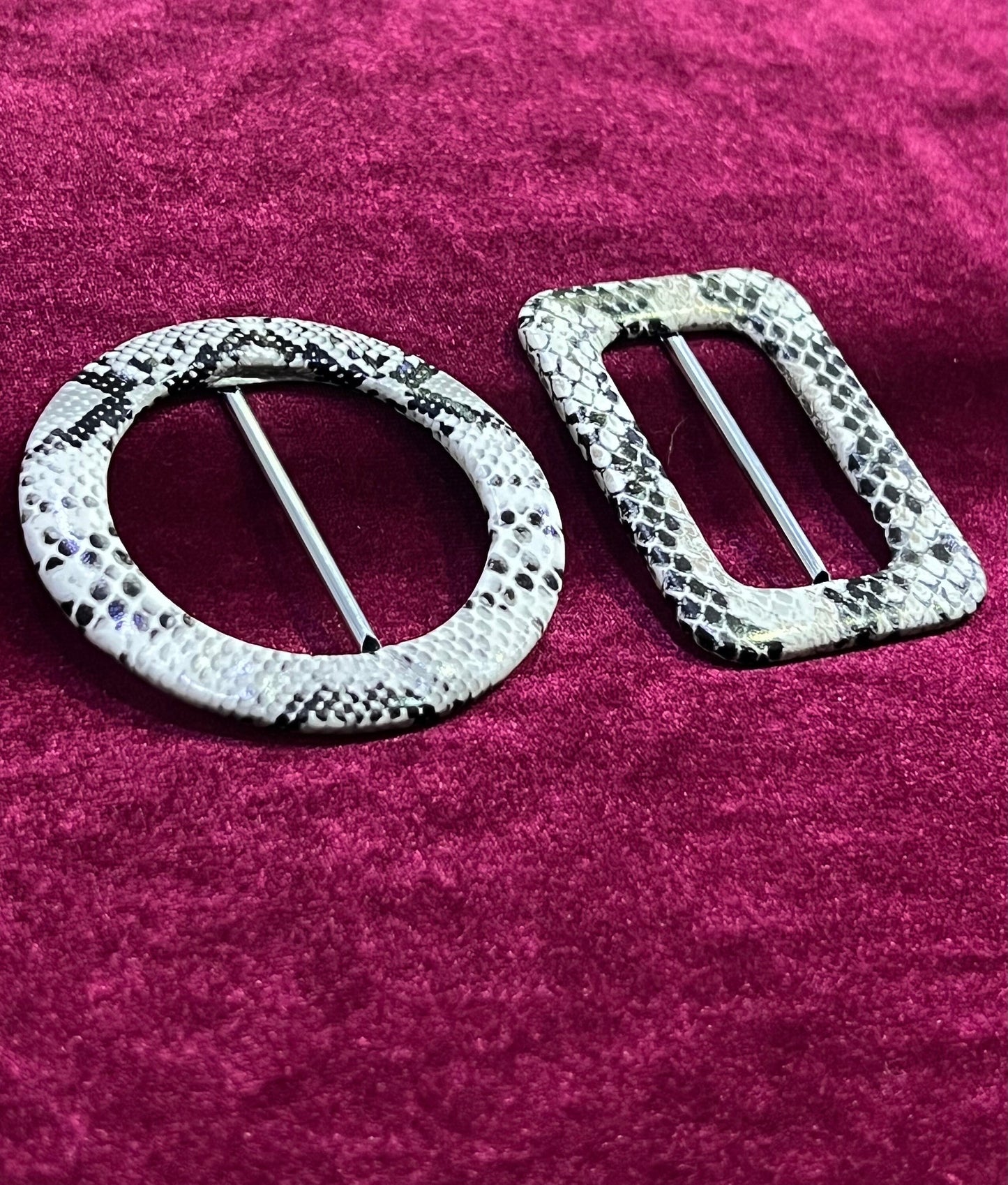 Faux Leather Snakeskin print buckle slider, Buckle Slider, Lightweight Slider, Round slider, Rectangle Slider, Snake print Buckler,