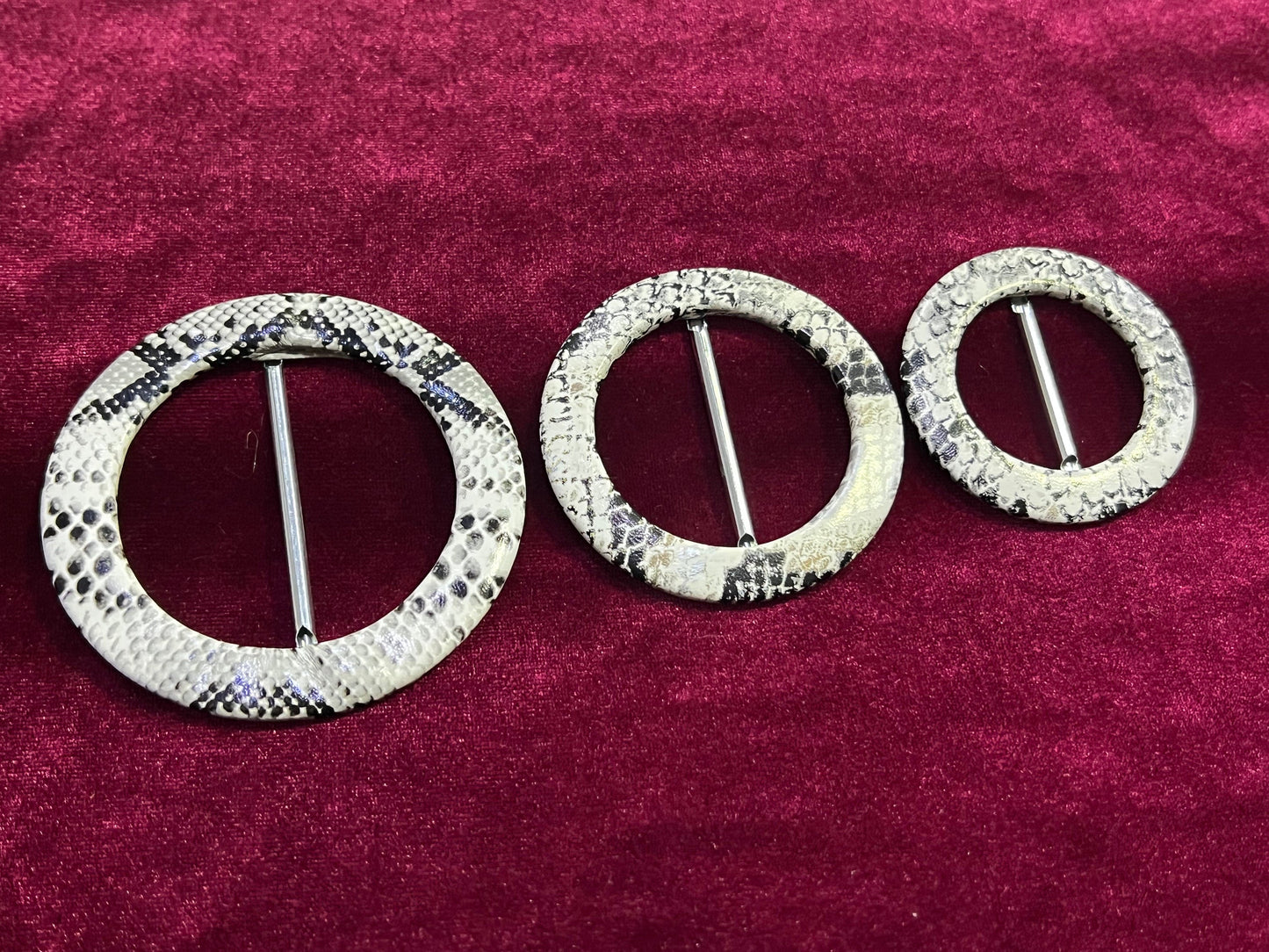 Faux Leather Snakeskin print buckle slider, Buckle Slider, Lightweight Slider, Round slider, Rectangle Slider, Snake print Buckler,