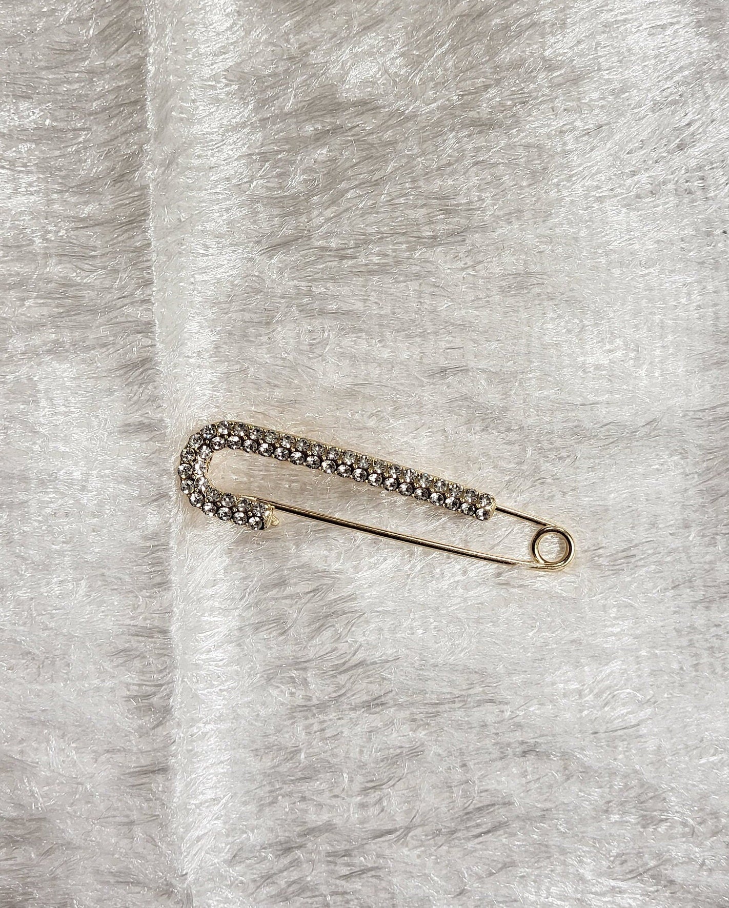 Gold diamante brooch, pin, accessory, diamante, brooch, diamanté brooch, saree pin, scarf pin, shawl pin, brooch