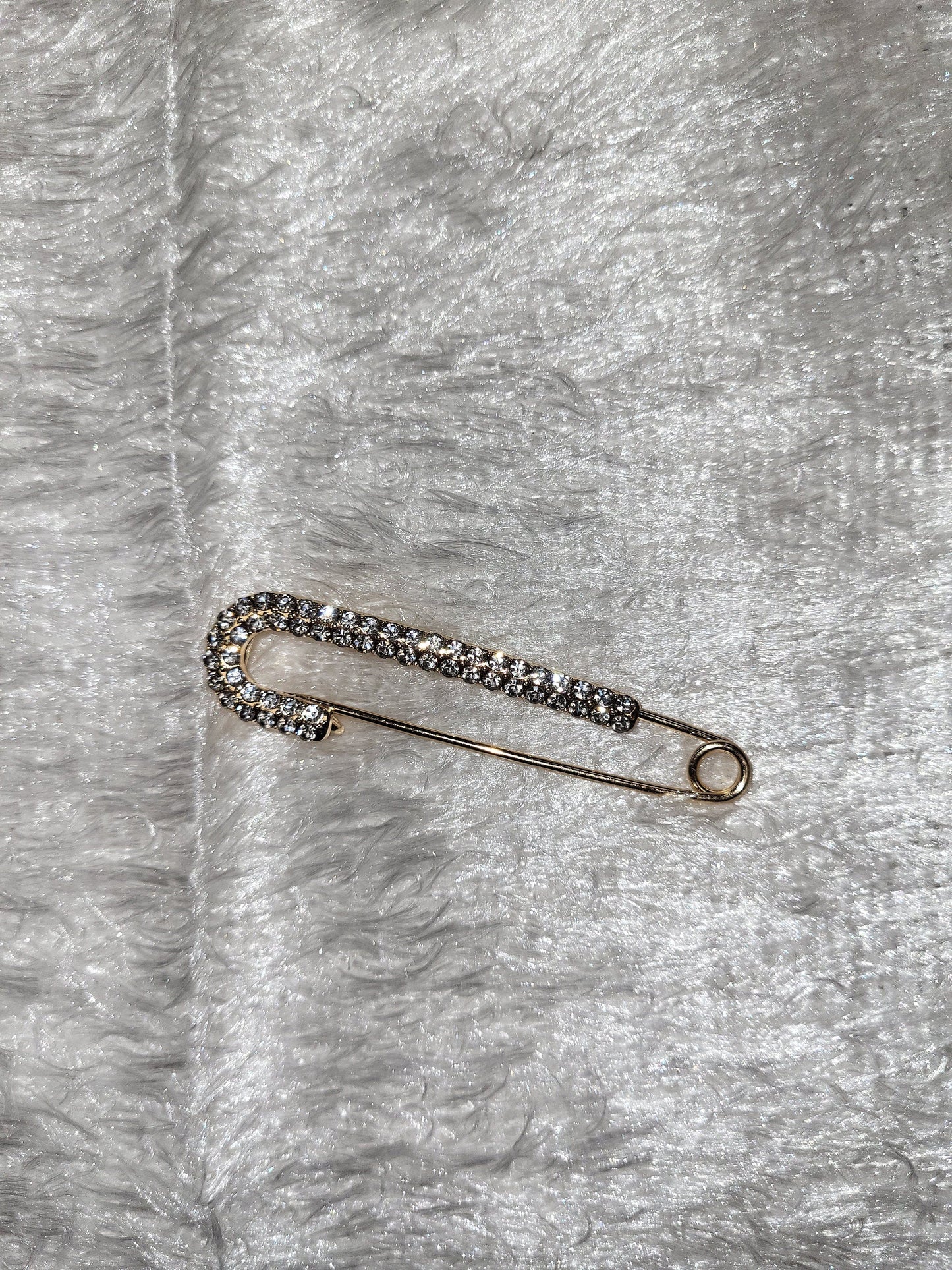 Gold diamante brooch, pin, accessory, diamante, brooch, diamanté brooch, saree pin, scarf pin, shawl pin, brooch