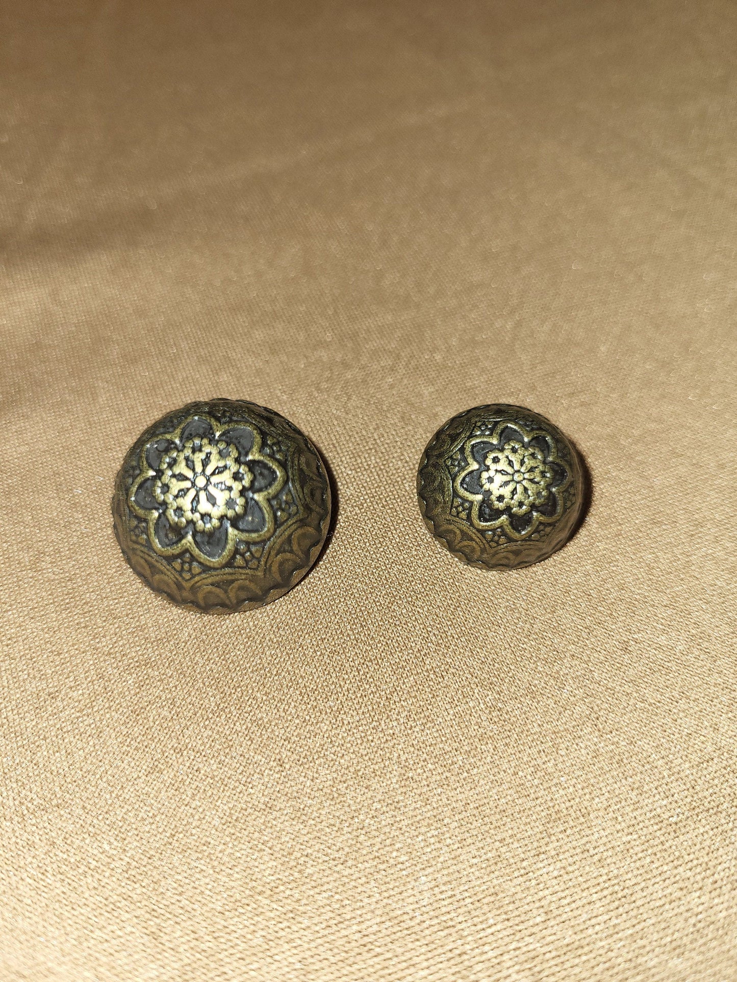 Antique brass buttons, Metal button, buttons, Antique, Vintage button, brass button, pattern buttons