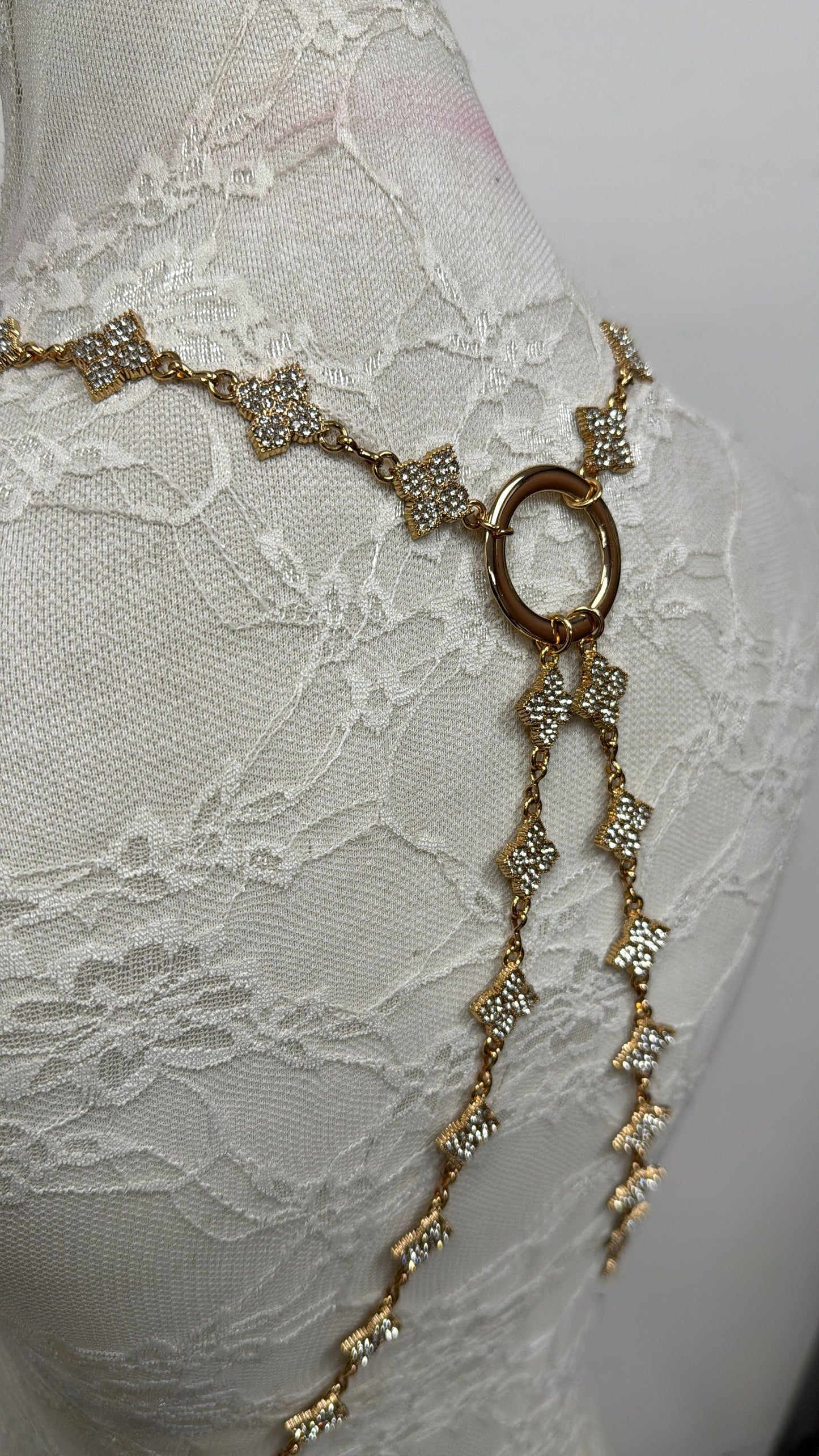 Jewel trim, body chain, diamanté chain, chain, gold chain, diamanté metal body trim, back trim