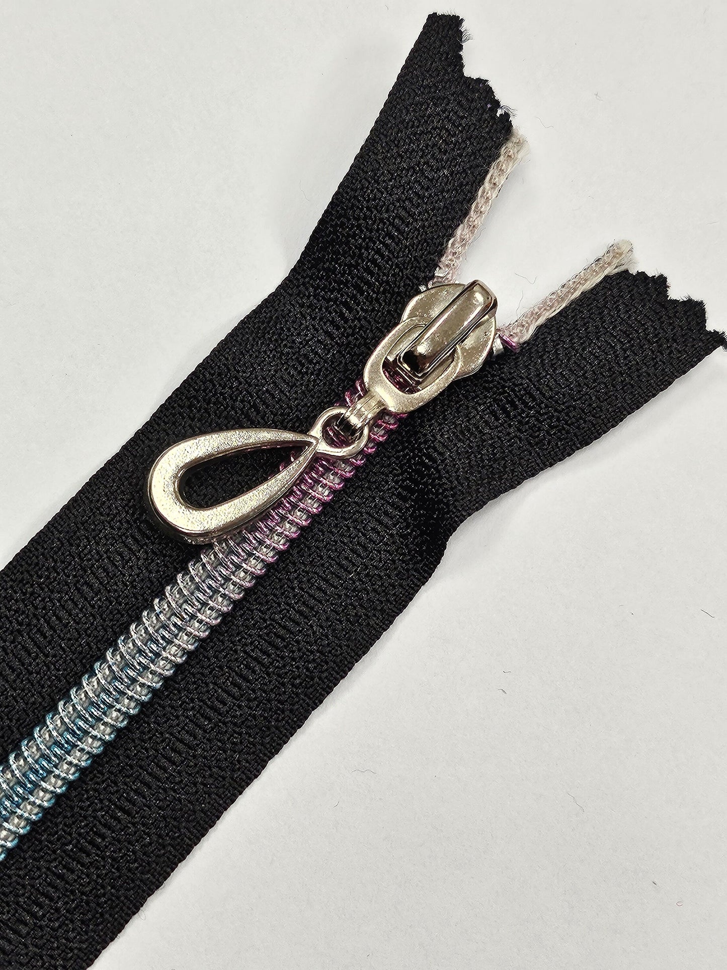 6" Closed ended Zip, rainbow chrome zip, metal slider/puller