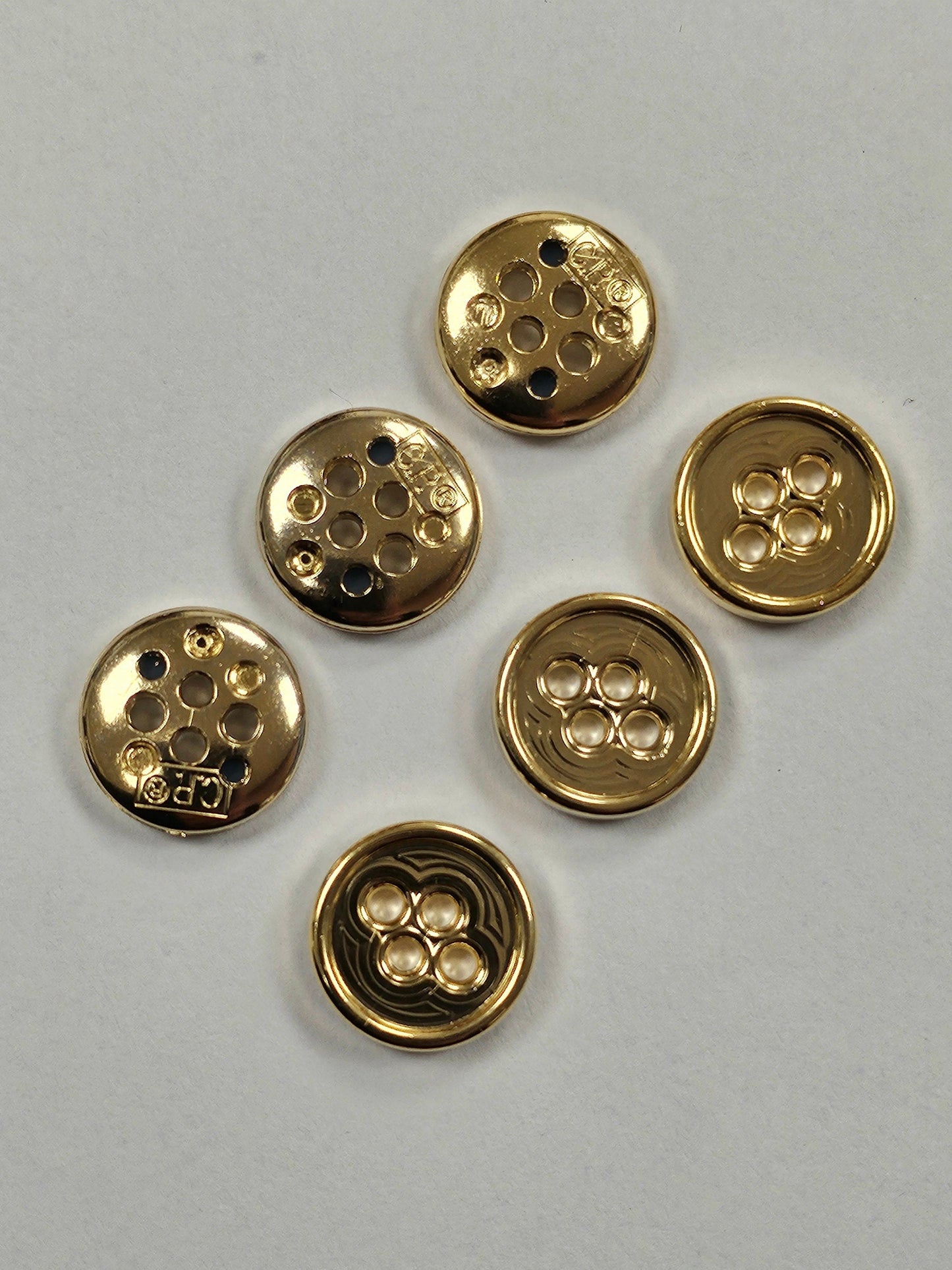 22L buttons, 4 hole buttons, gold buttons, gold plastic buttons, gold 4 hole buttons