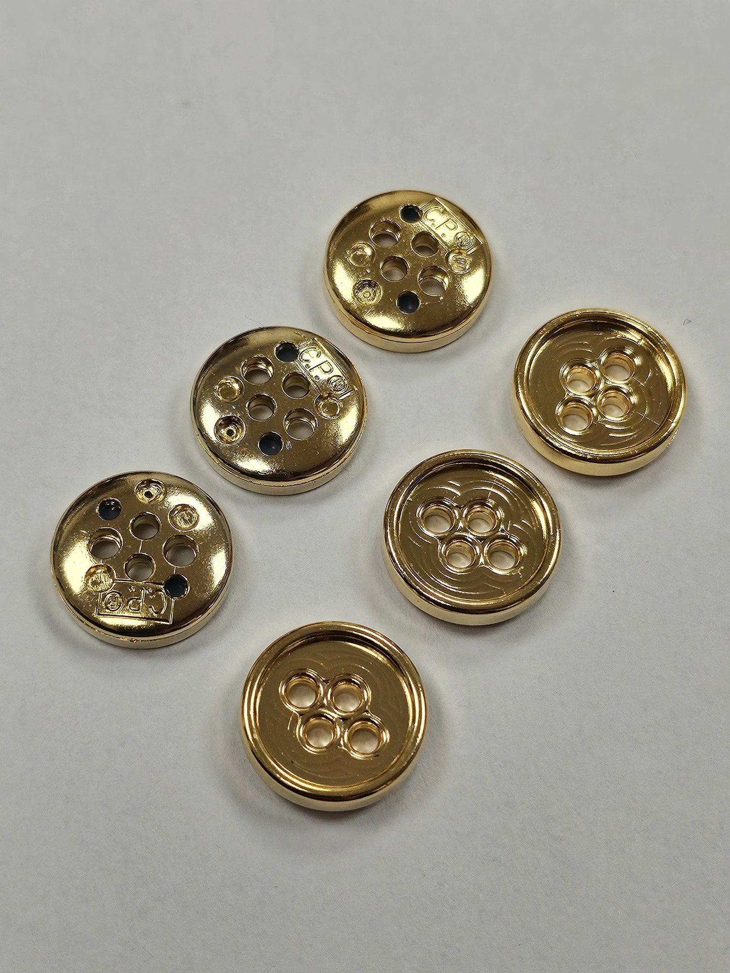 22L buttons, 4 hole buttons, gold buttons, gold plastic buttons, gold 4 hole buttons