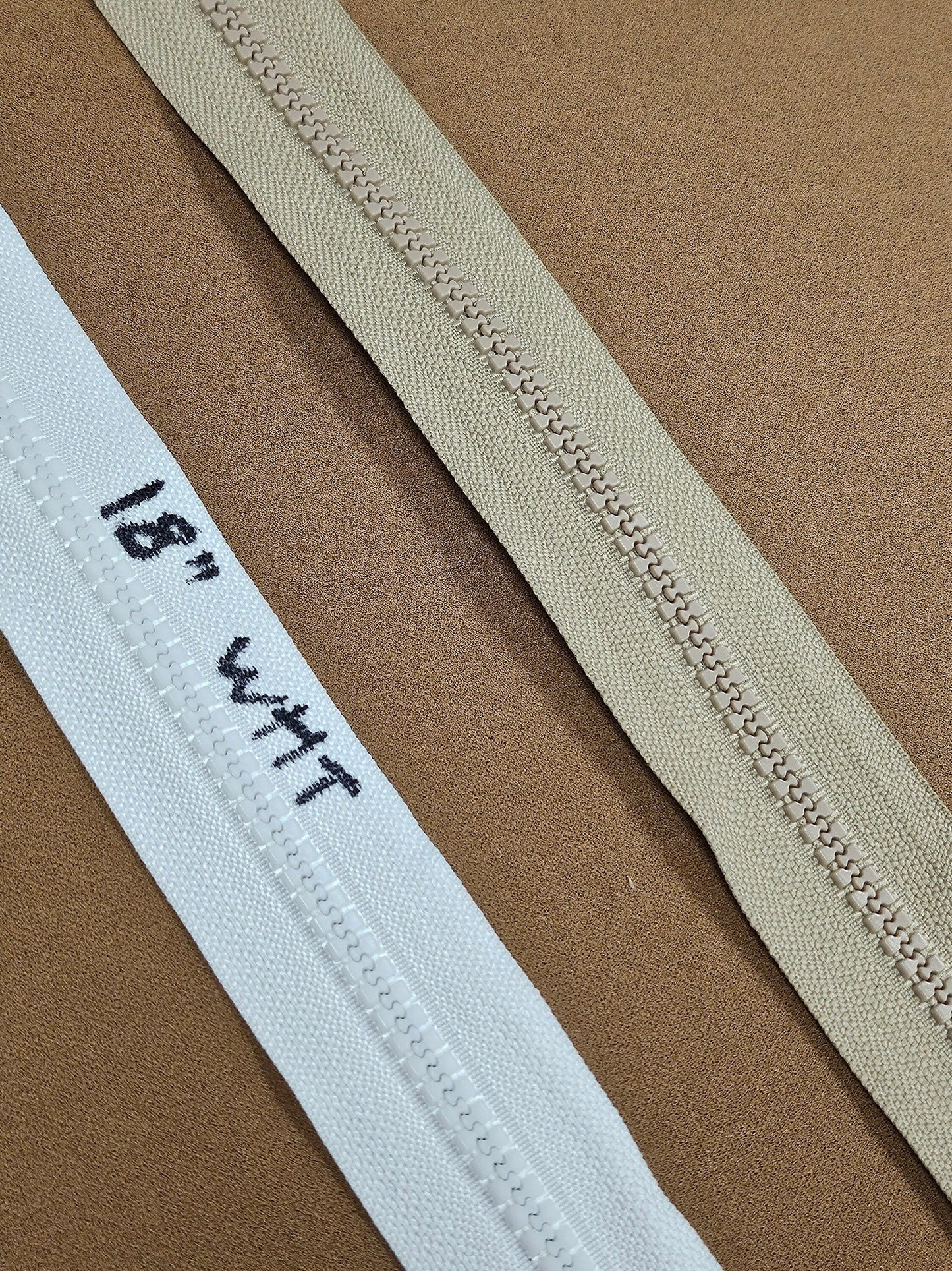 18" Double-sided zippers, zips, Metal puller/slider, Plastic teeth, 2 way zips, two way zips, zips