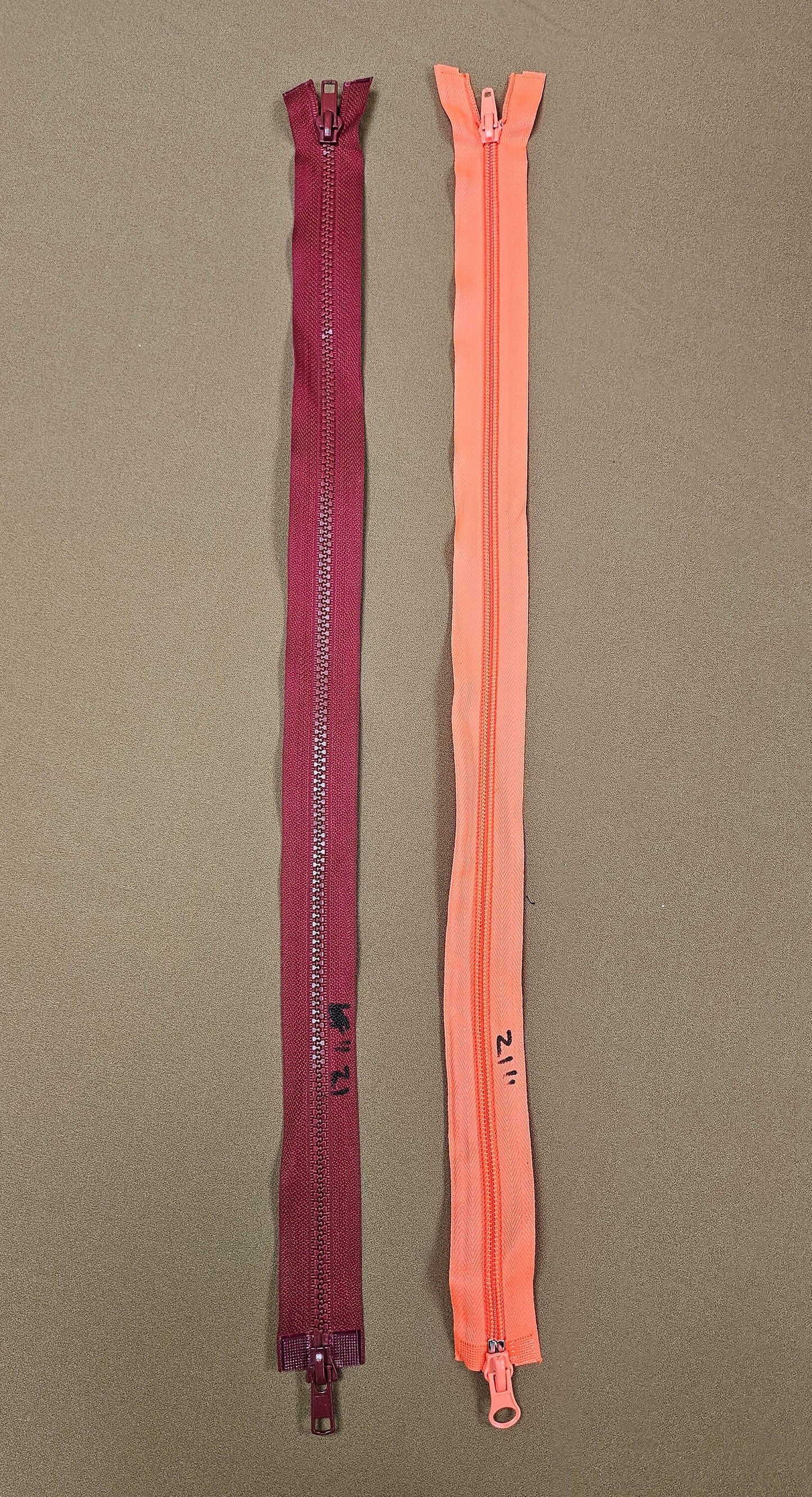 21" Double-sided zips, plastic teeth, metal puller/slider, zips, open end double zips, double puller zips, two way zips