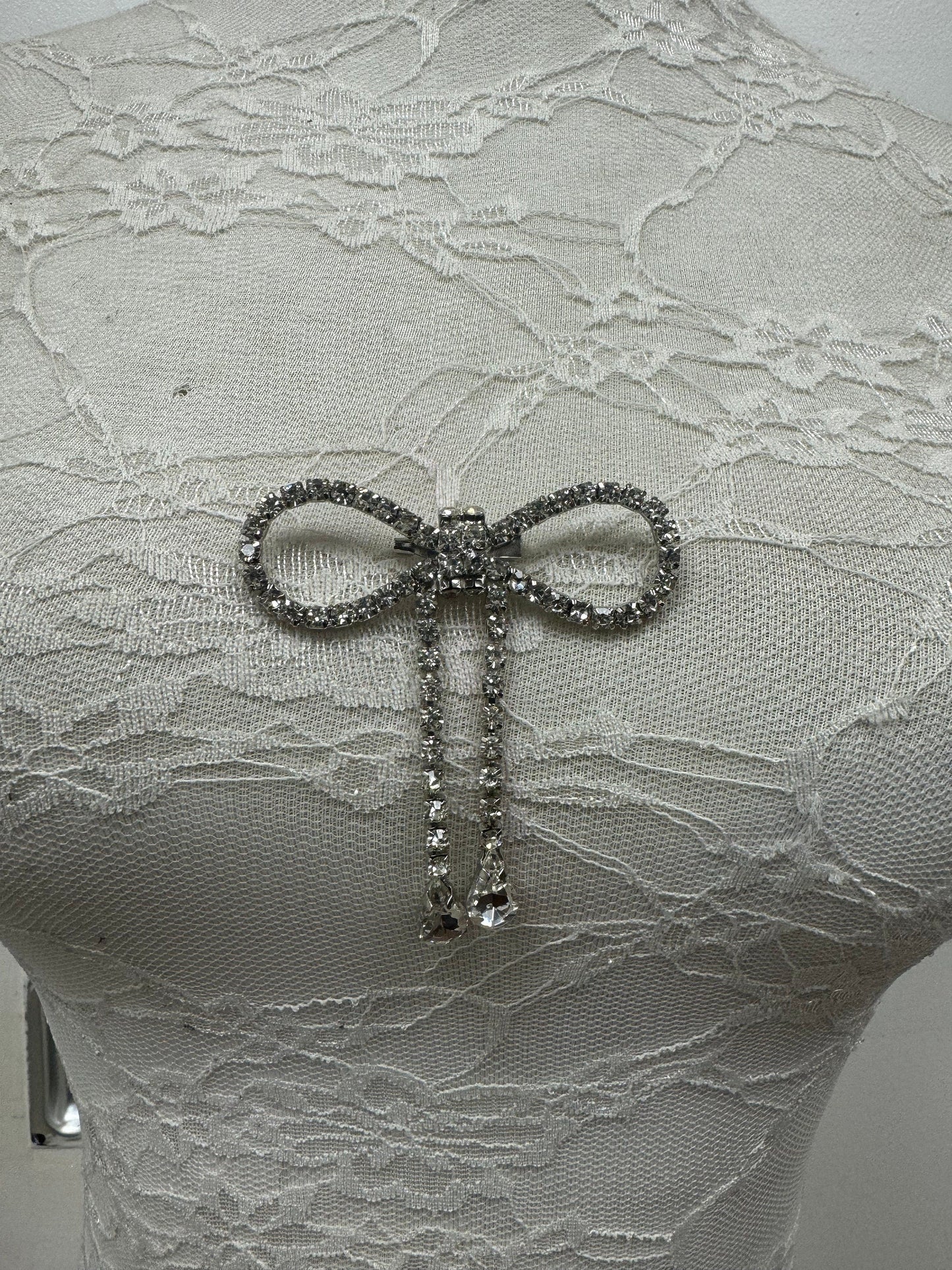 Diamanté Bow Brooch with pin buckle, diamanté bow, diamanté bow brooch, diamanté brooch, bling bow, fashion accessories,