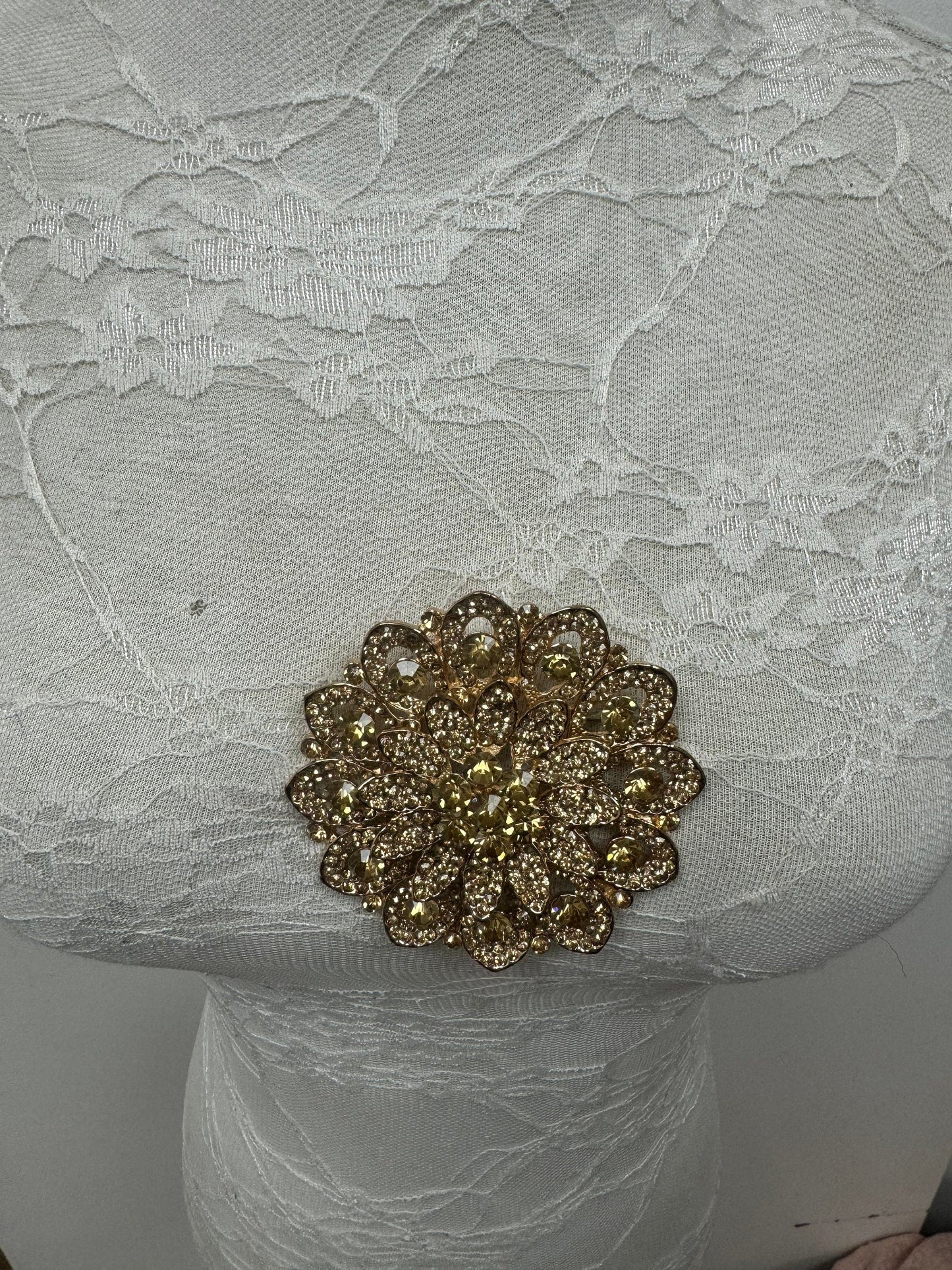 Brooch, diamanté brooch, light gold brooch, light rose gold
