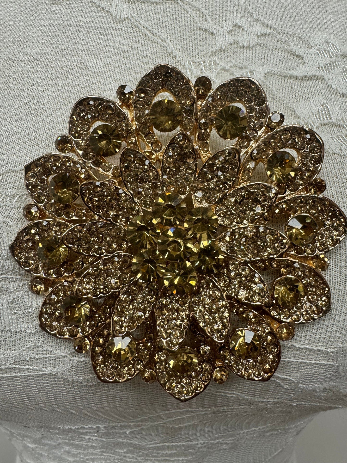Brooch, diamanté brooch, light gold brooch, light rose gold