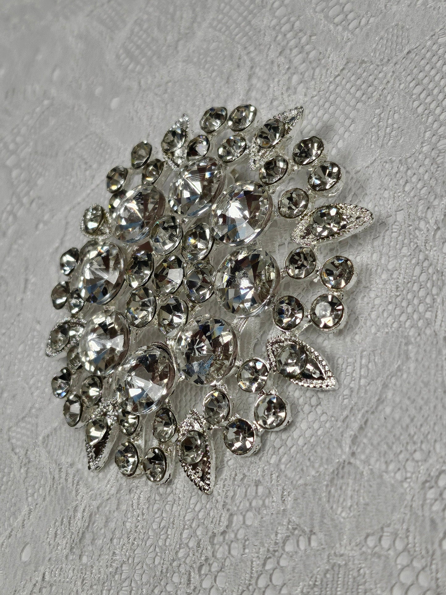 6.5cm Diamante brooch, floral brooch, flower brooch, rhinestone brooch, metal pin, Silver pin