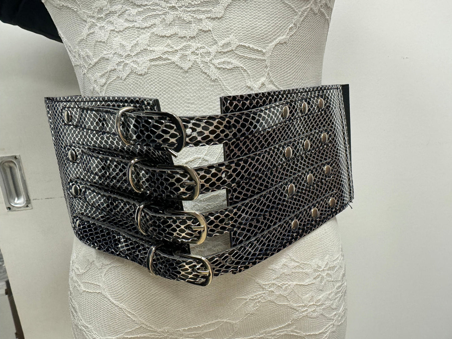Plus size belt, Elastic belt, snake belt, faux snake belt, corset belt, faux skin corset belt, 4” belt