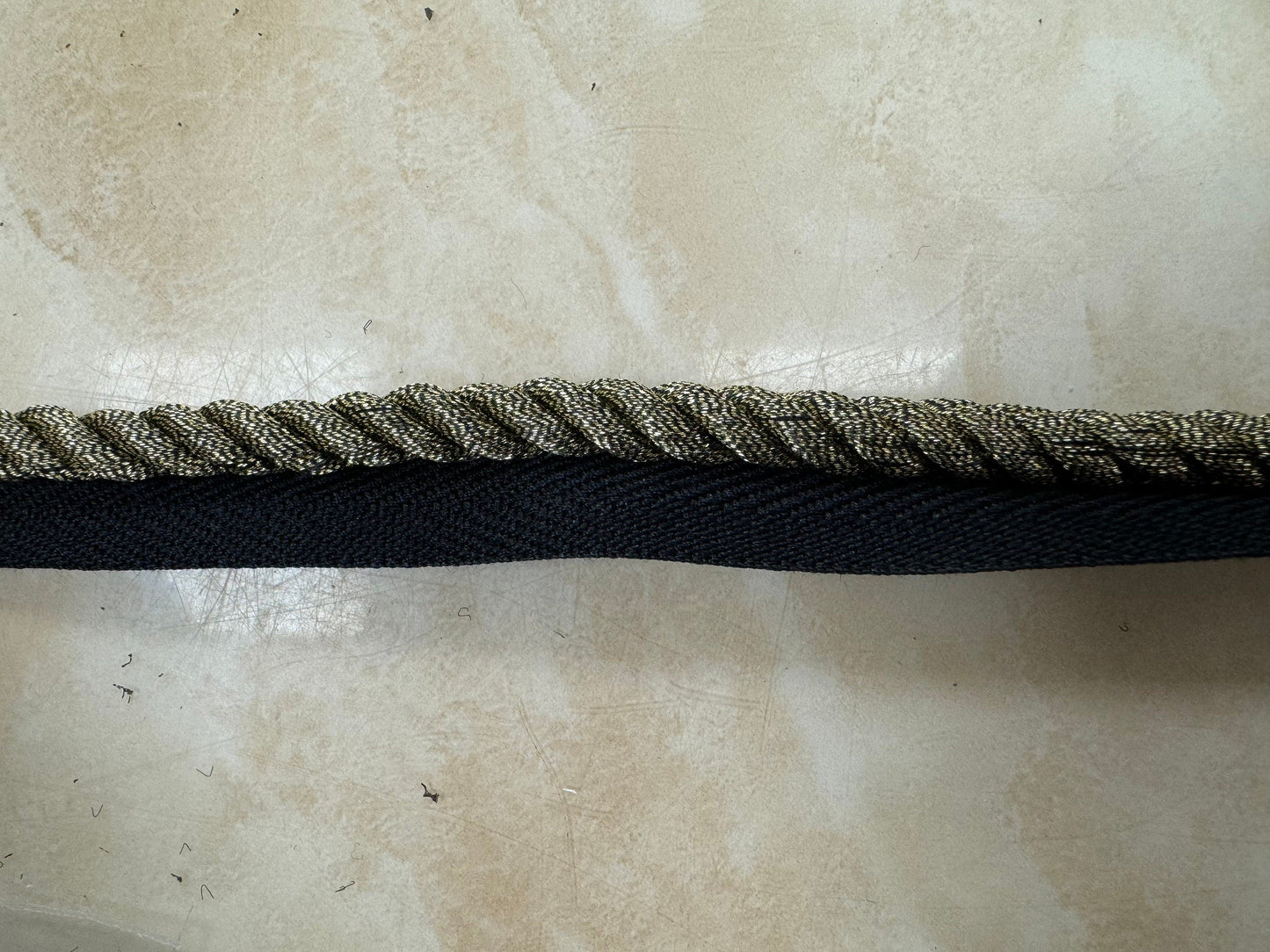 Chunky piping, lurex piping, edge trimming, piping