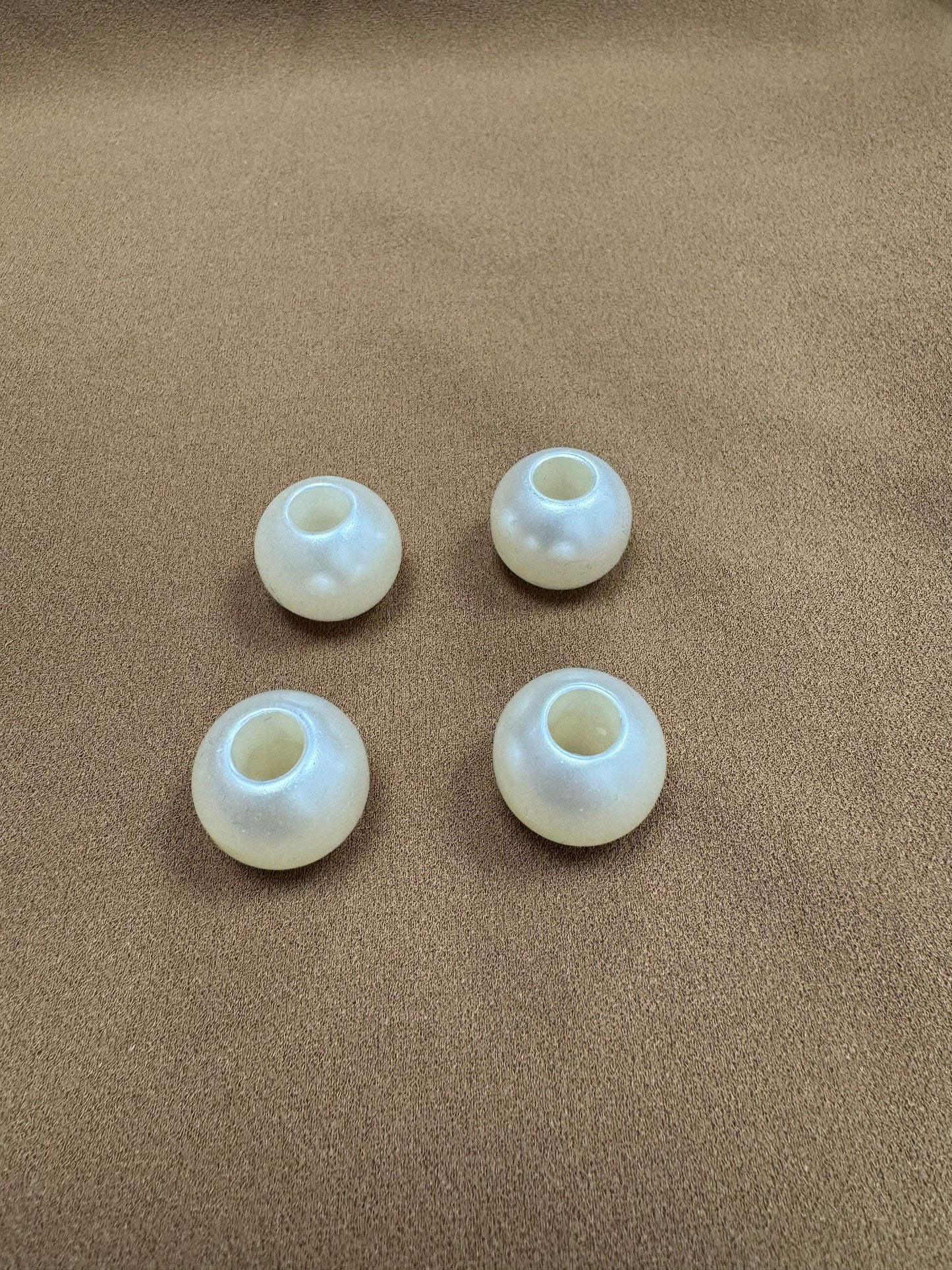 Pearl beads, beads, pearls, pearl accessories, pearl look bead