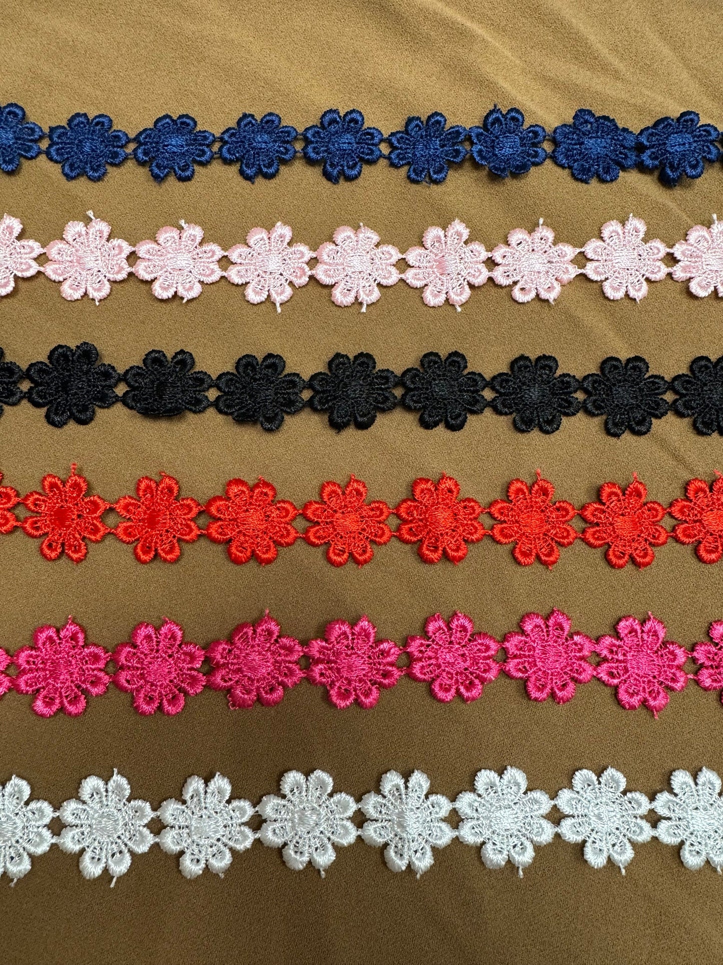 Daisy lace, guipure daisy, guipure lace, daisy guipure lace, daisy trimming