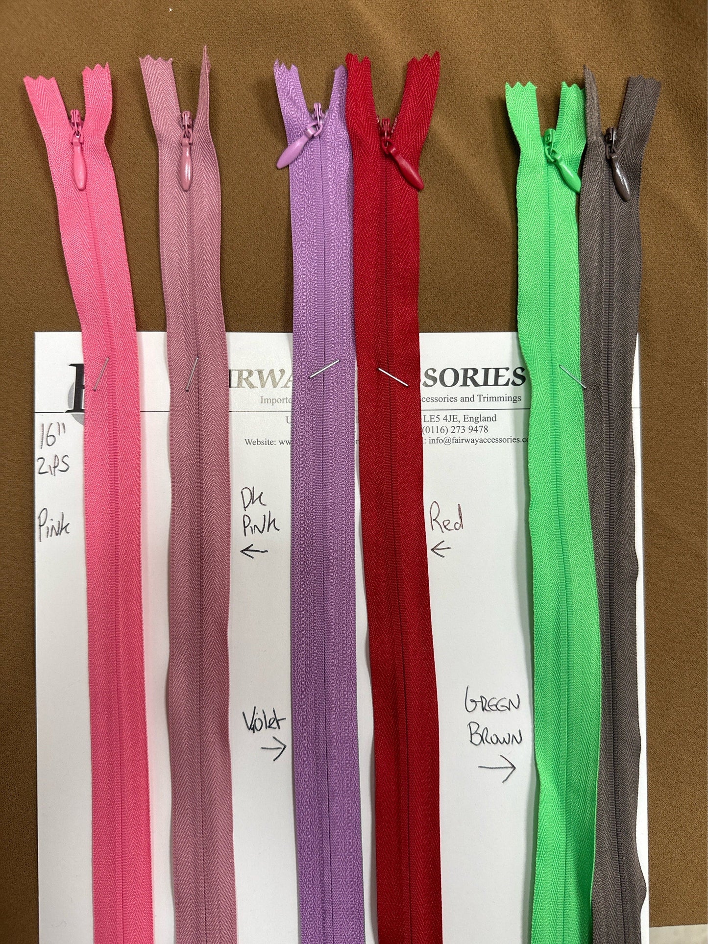 16" zips, 41cm zips, invisible zips, coloured zips, dress zips, cc4 zippers, concealed zips, zippers