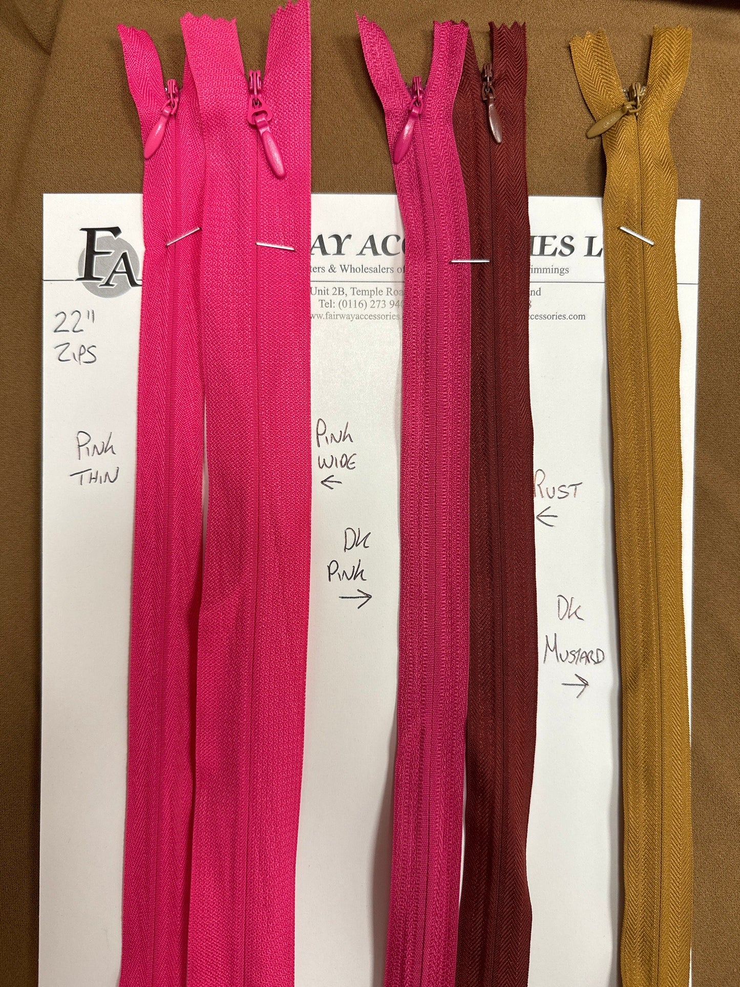 22" zips, 56cm zips, invisible zips, coloured zips, dress zips, cc4 zippers, concealed zips, zippers, zips, dress zipper