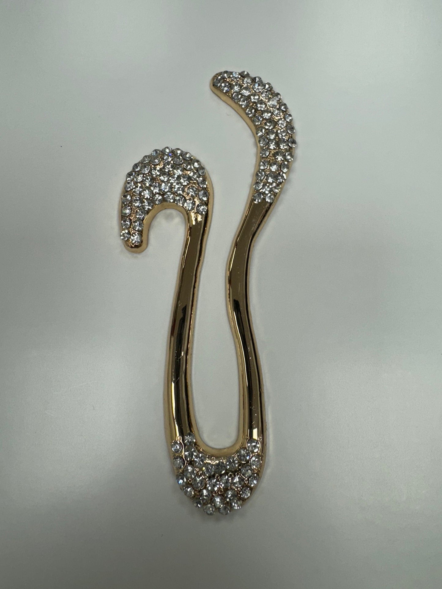 bulldog buckle, buckle, gold buckle, diamanté buckle