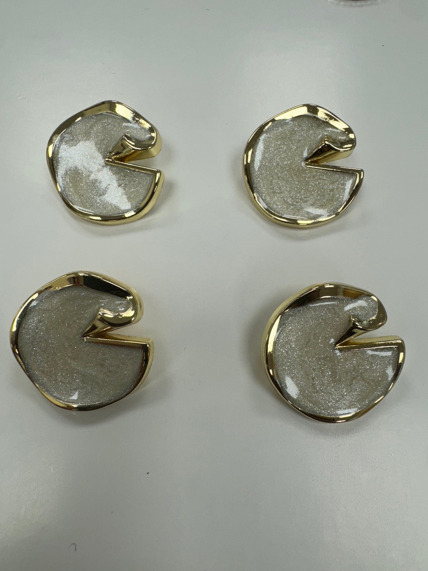 44L buttons, glitter buttons, coat buttons, fashion buttons, jacket buttons, fashion buttons