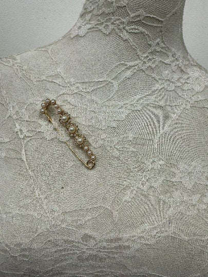 brooch, diamante brooch, pearl and diamante pin, saree pin