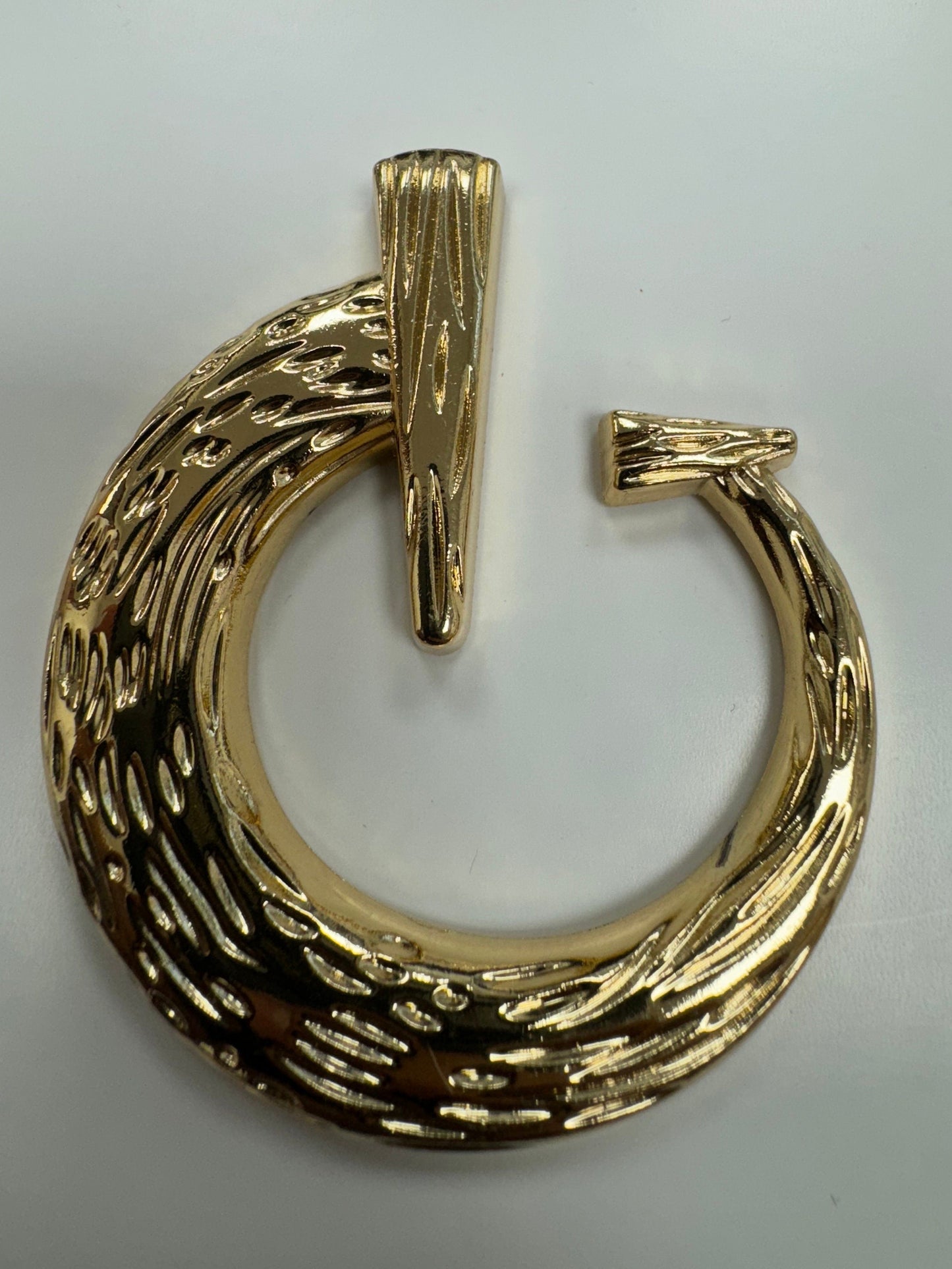 gold buckle, bulldog buckle, swimwear buckle, fashion buckle, hammered buckle