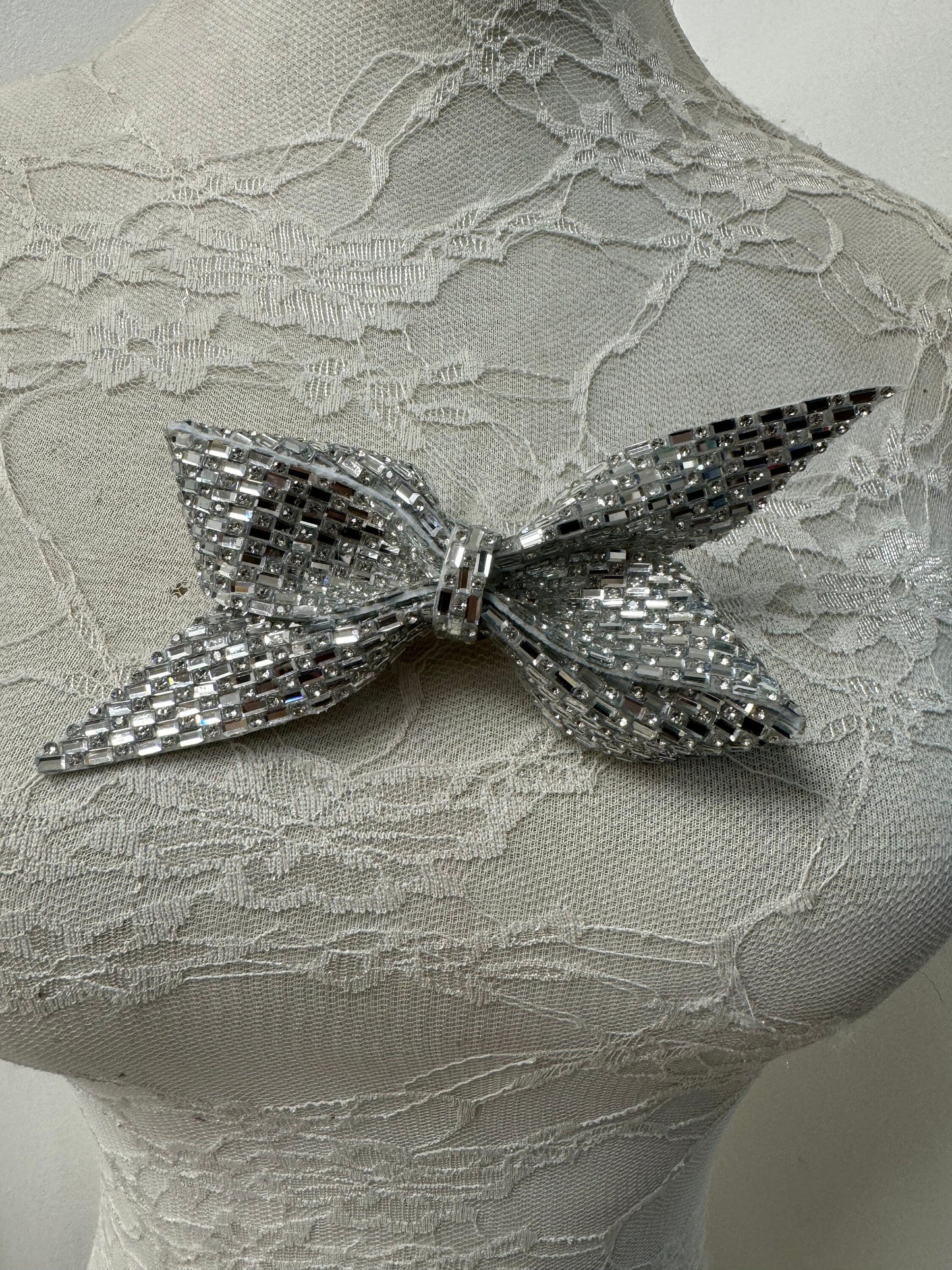 bow, fashion bow, diamanté bow, rhinestone bow, prom bow, ball bow