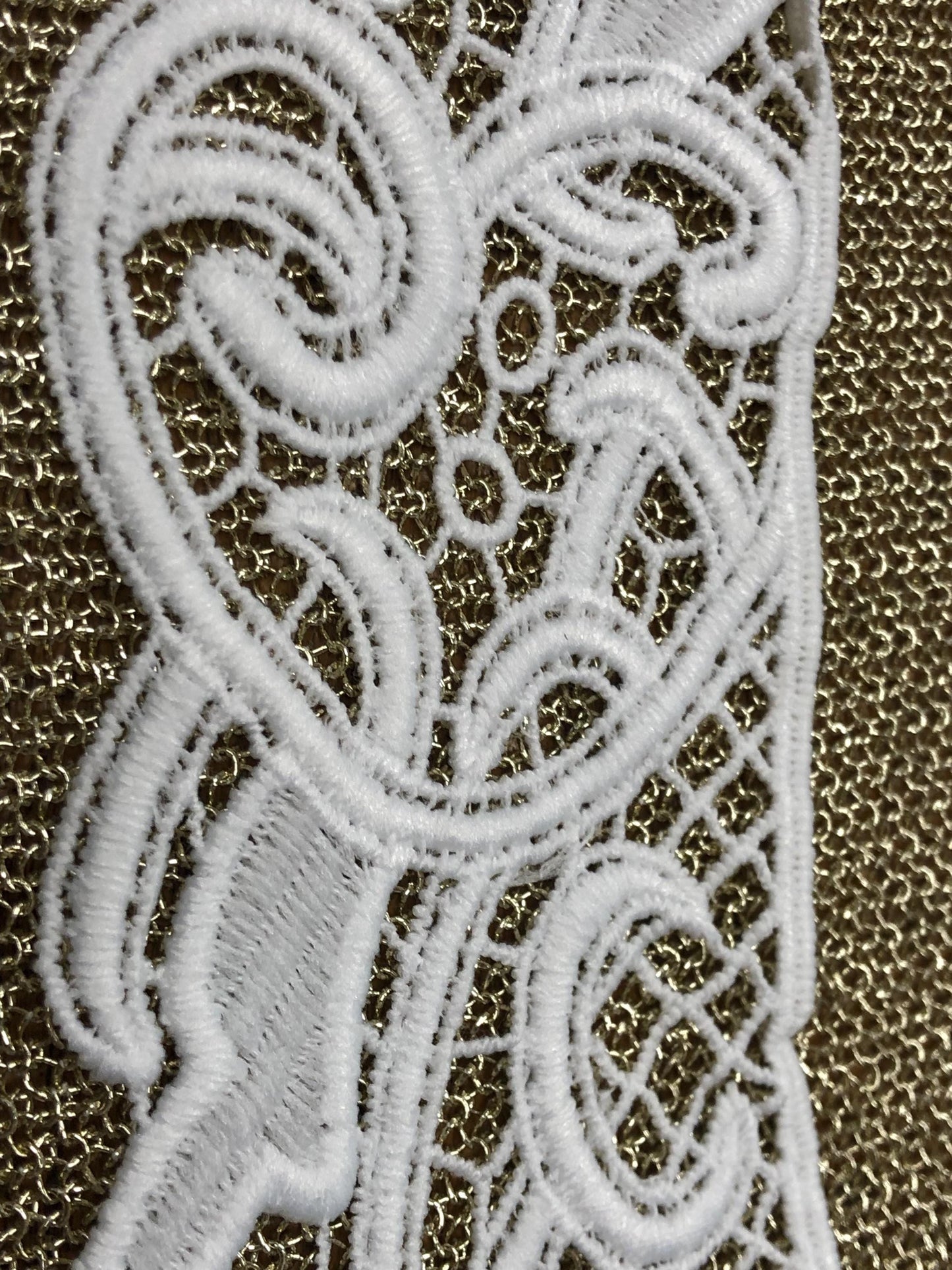 neck appliqué, cotton trim, white neck trim, collar,