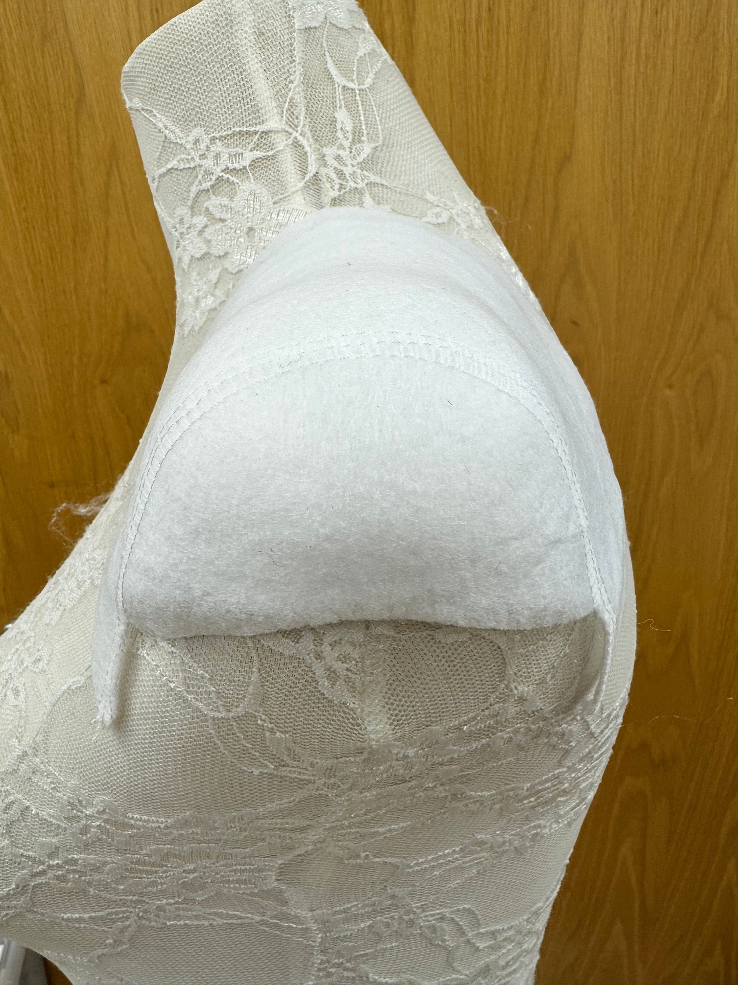 extreme shoulder pads, fabric shoulder pads, shoulder pads, garment shoulder pads, pads? Garment pads, fashion shoulder pads, blazer pads